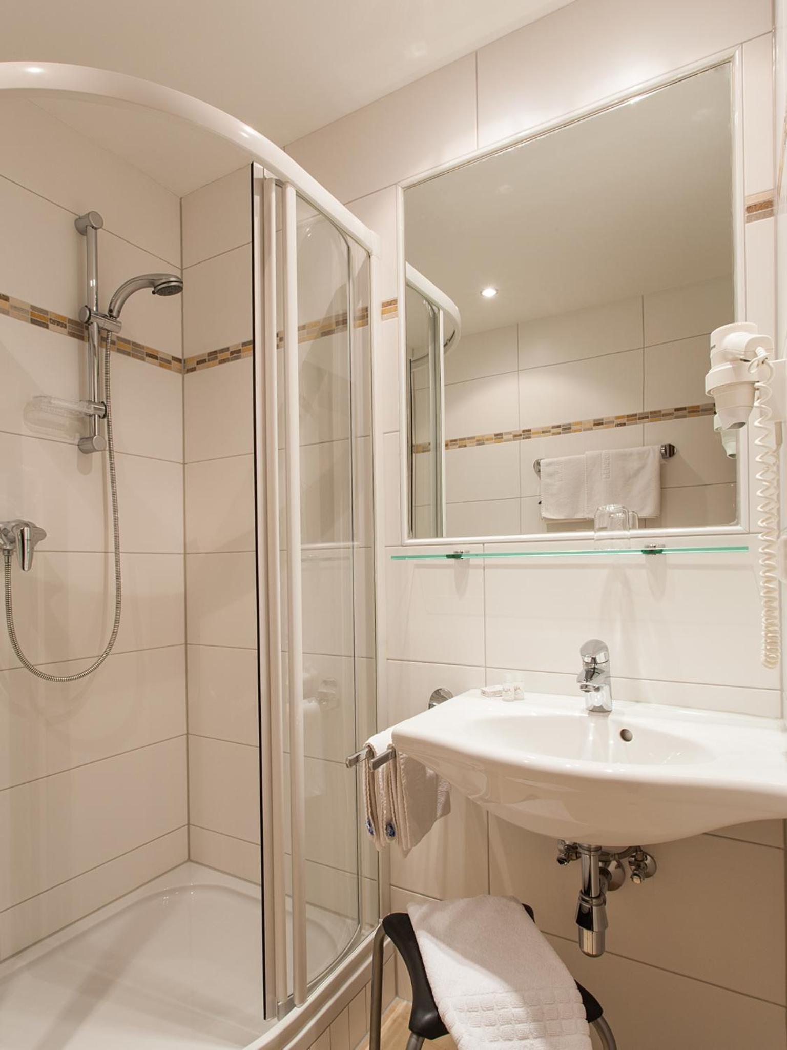 Single Room photo 2