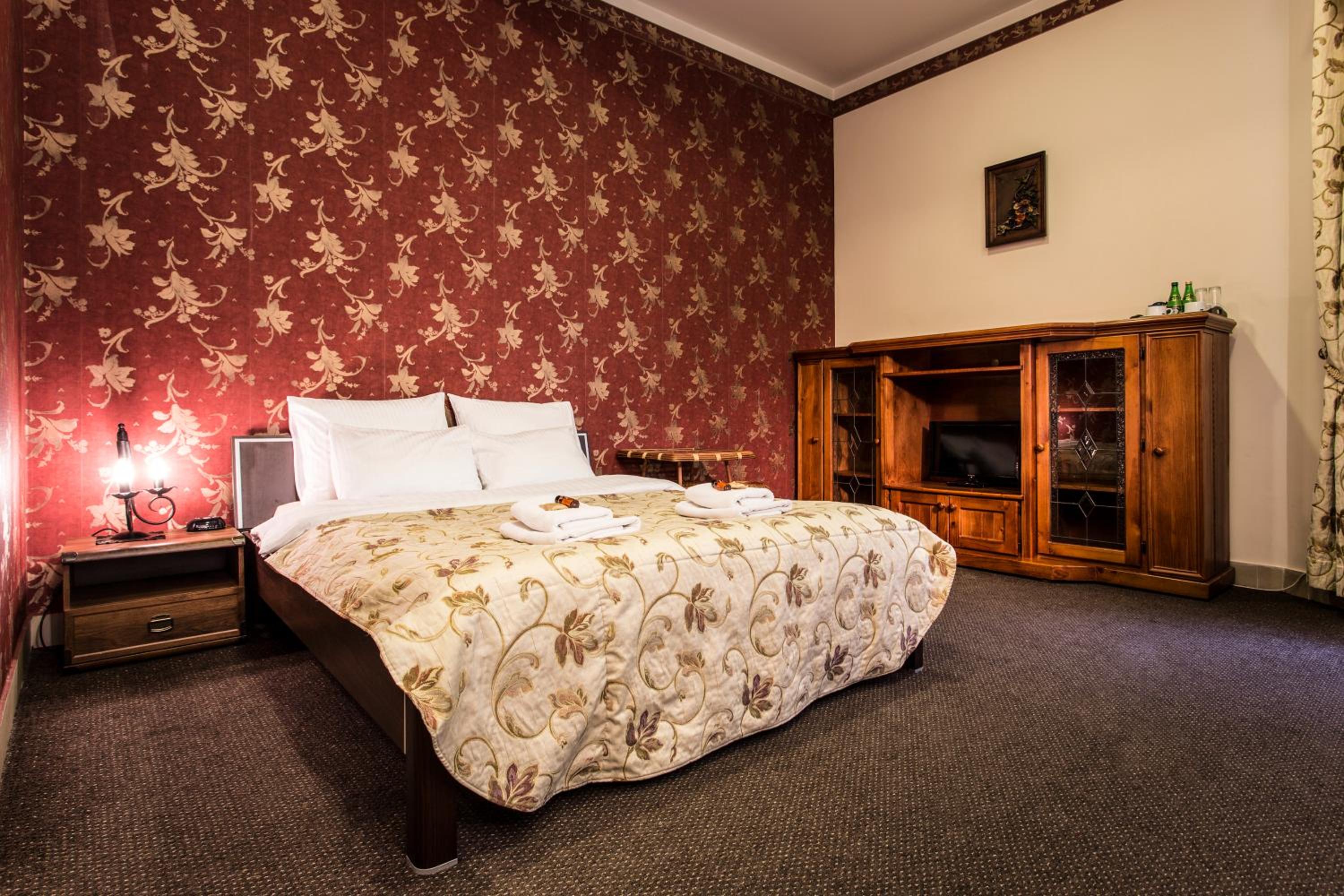 Standard Double or Twin Room - Photo 1