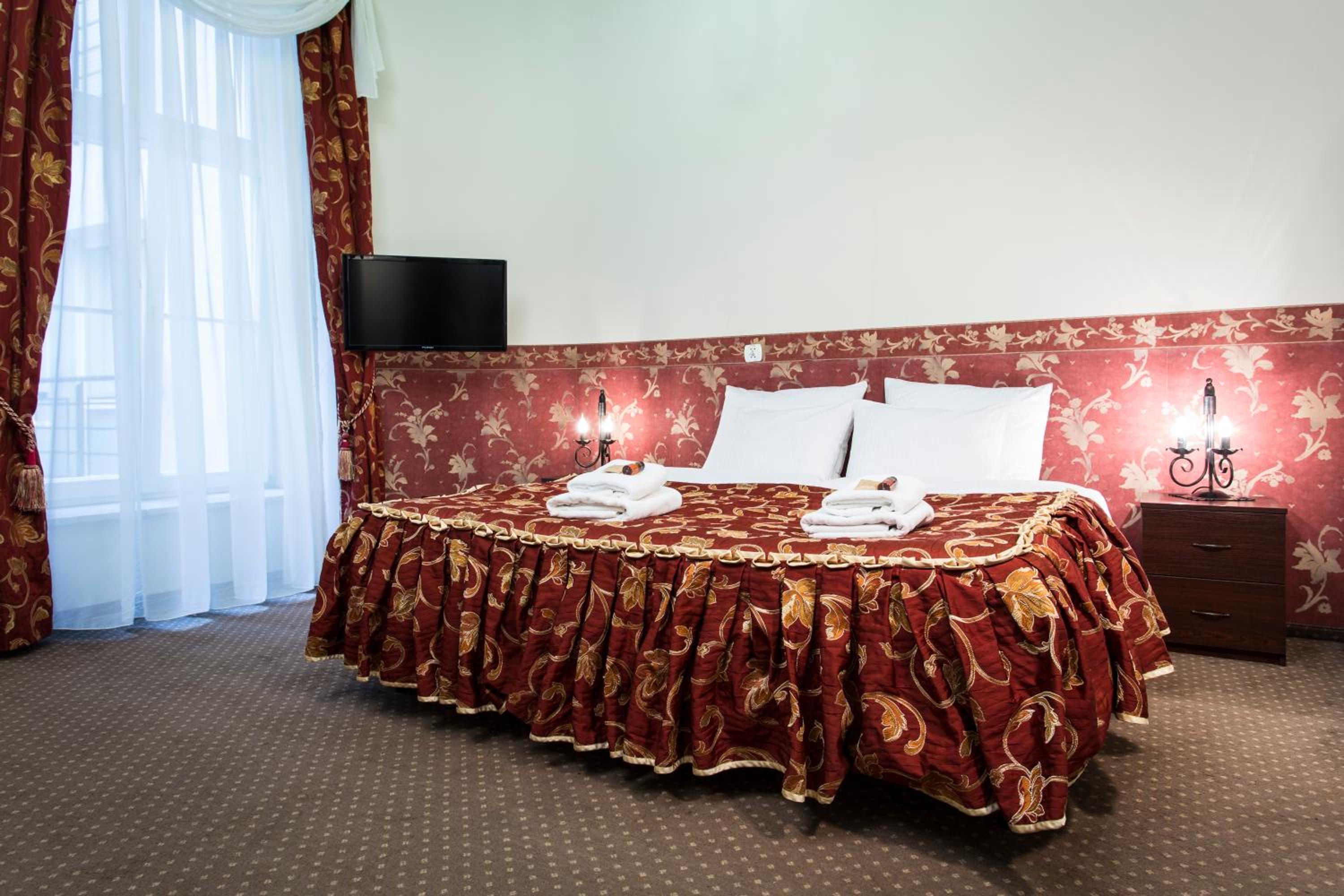 Standard Double or Twin Room - Photo 7