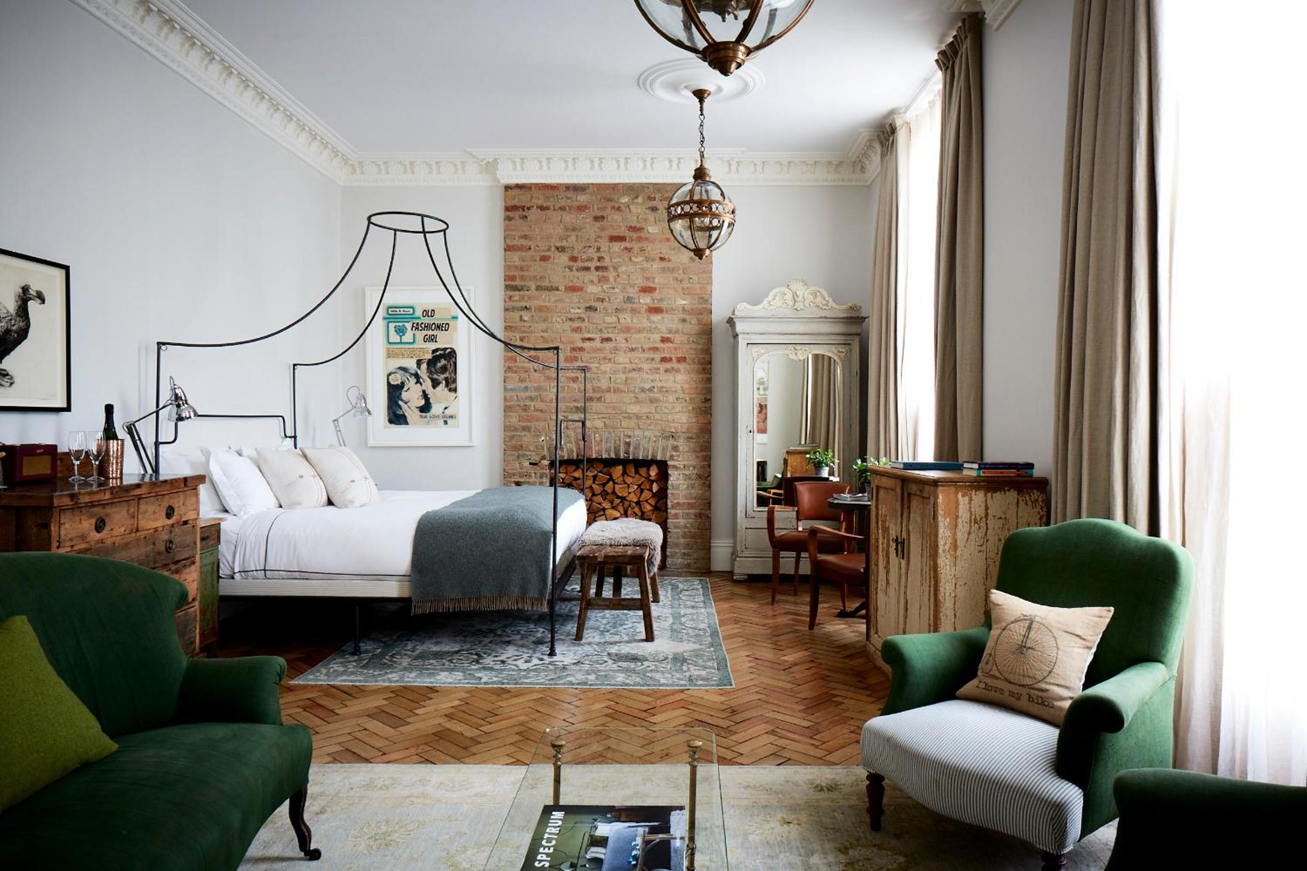 Superior King Suite photo 1