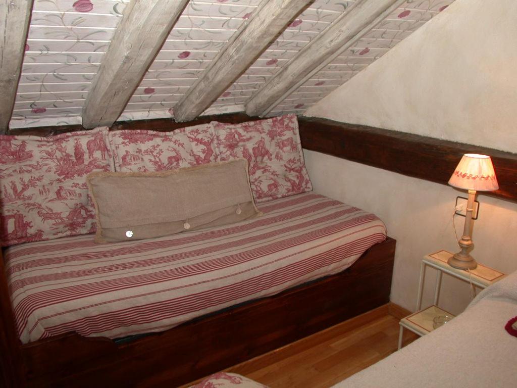 Large Double Room - Photo 4