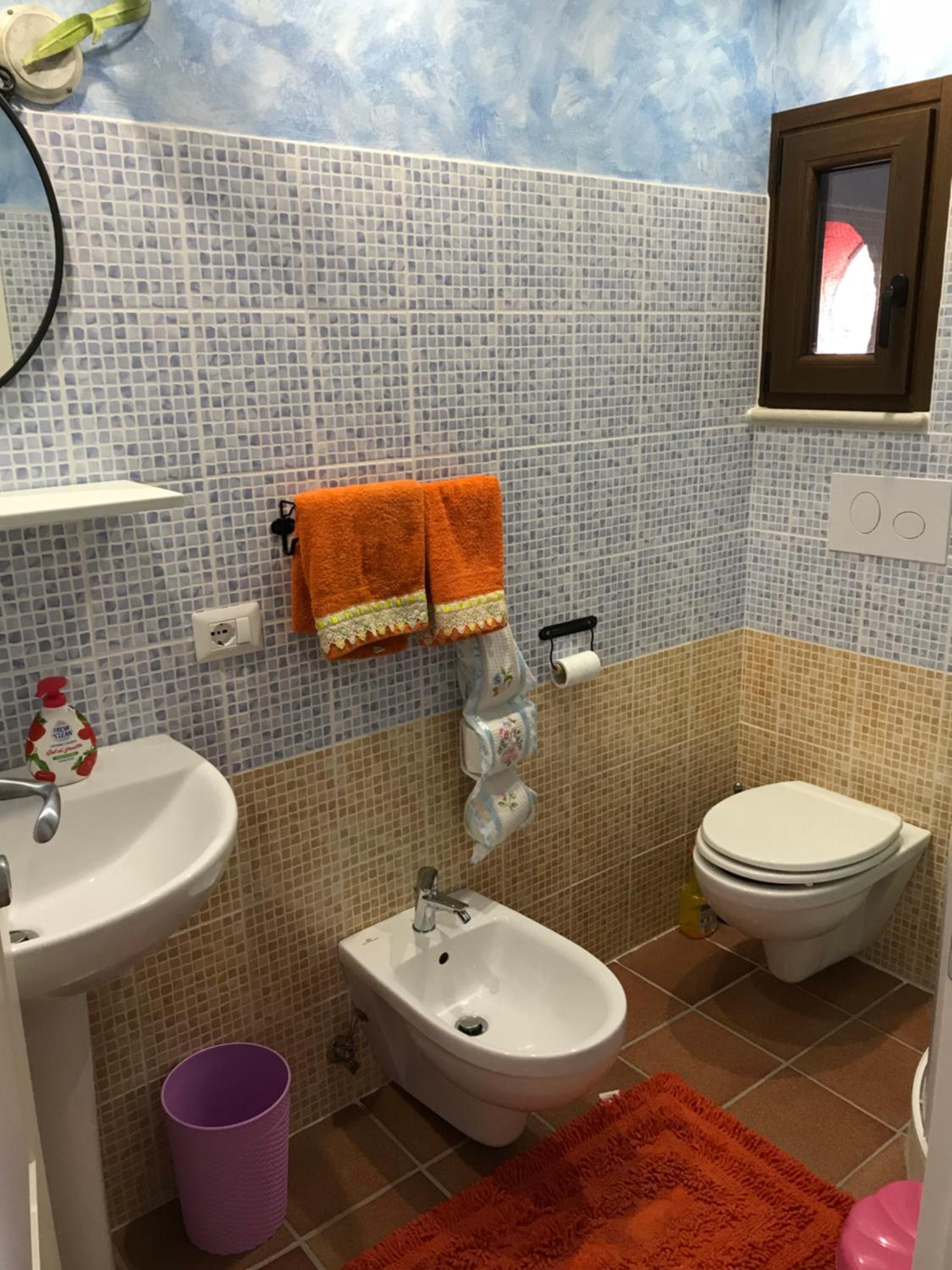 Double Room with Private Bathroom - Photo 7