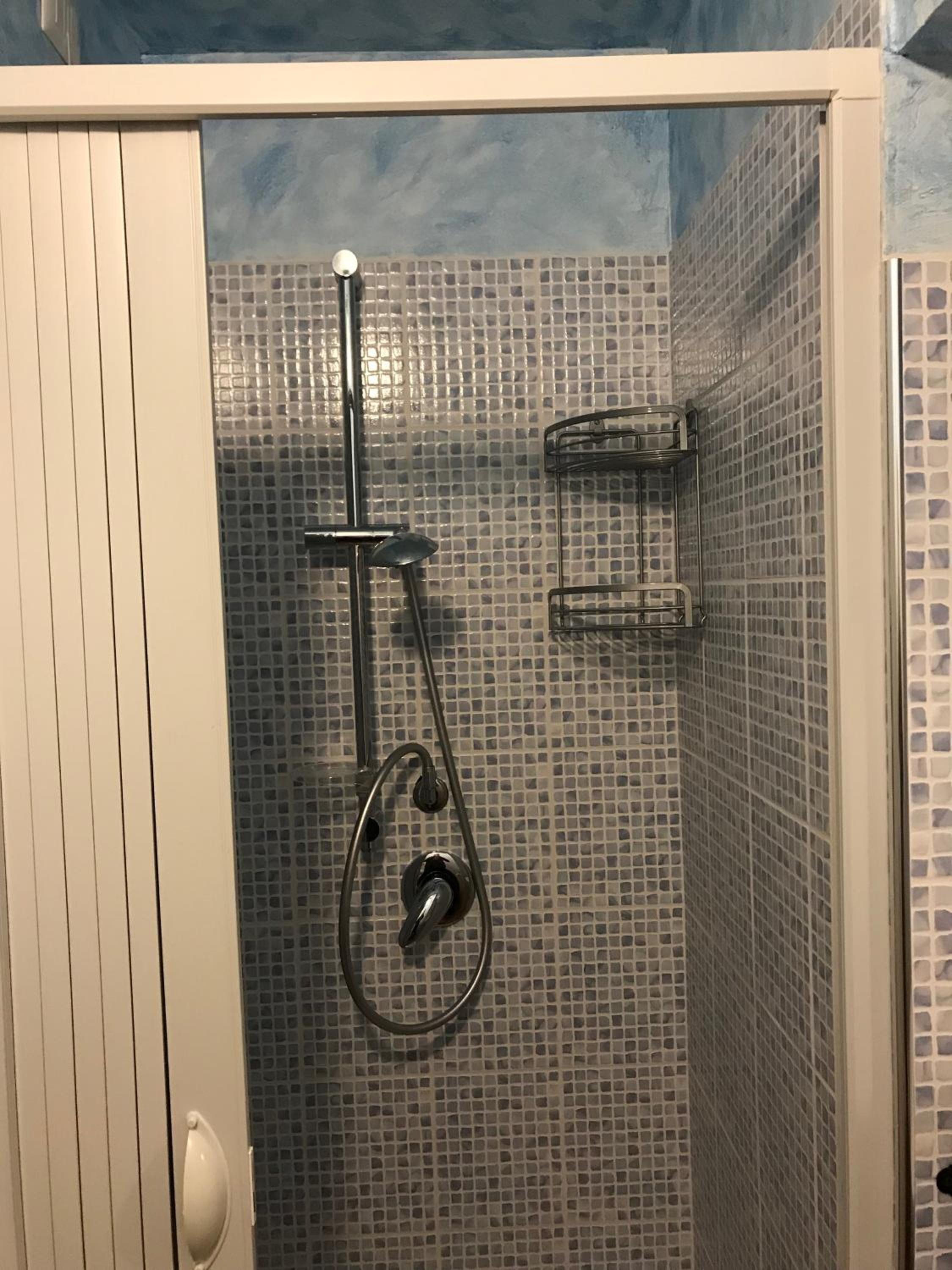 Single Room with Private Bathroom photo 3