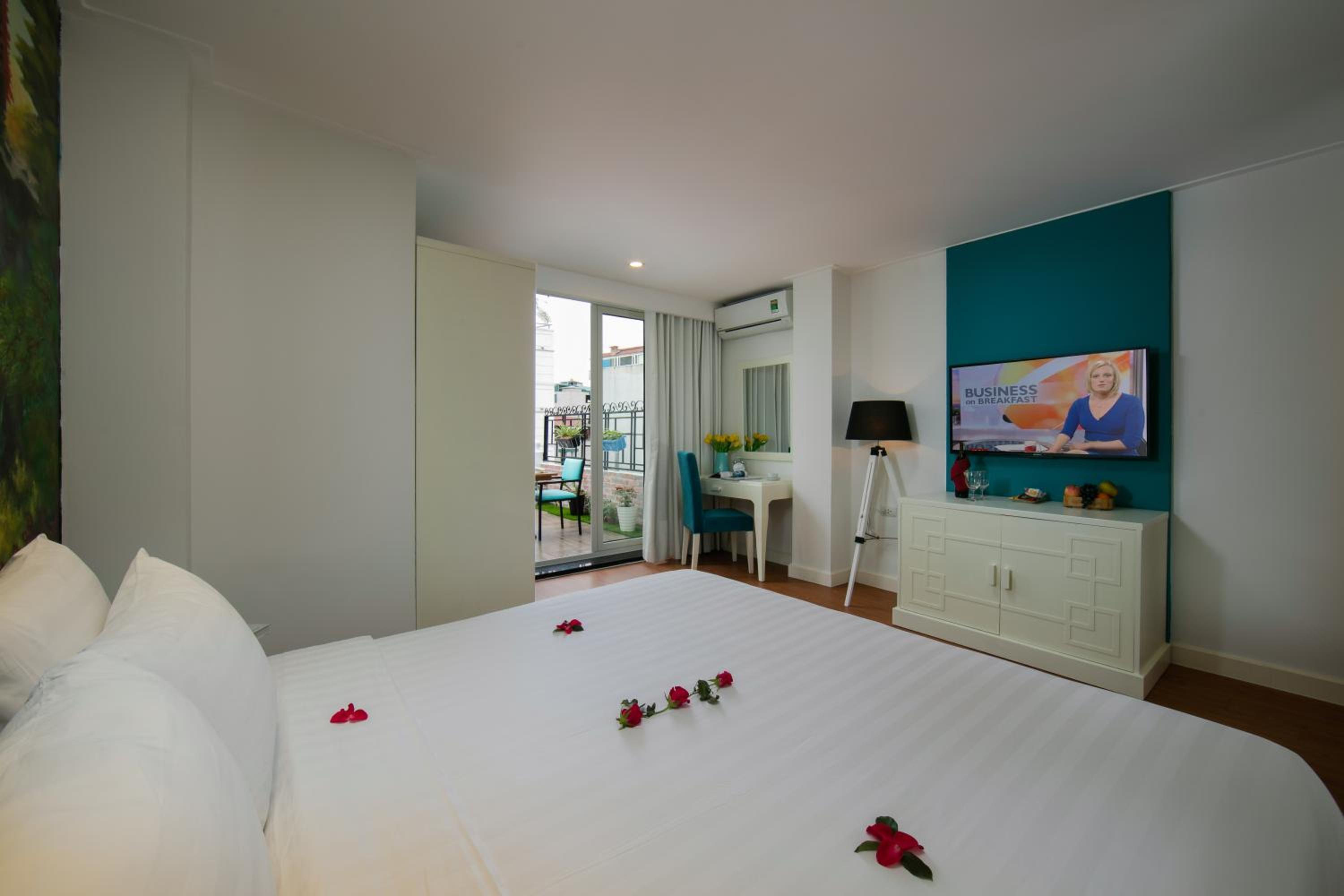 Junior Suite with Terrace photo 2