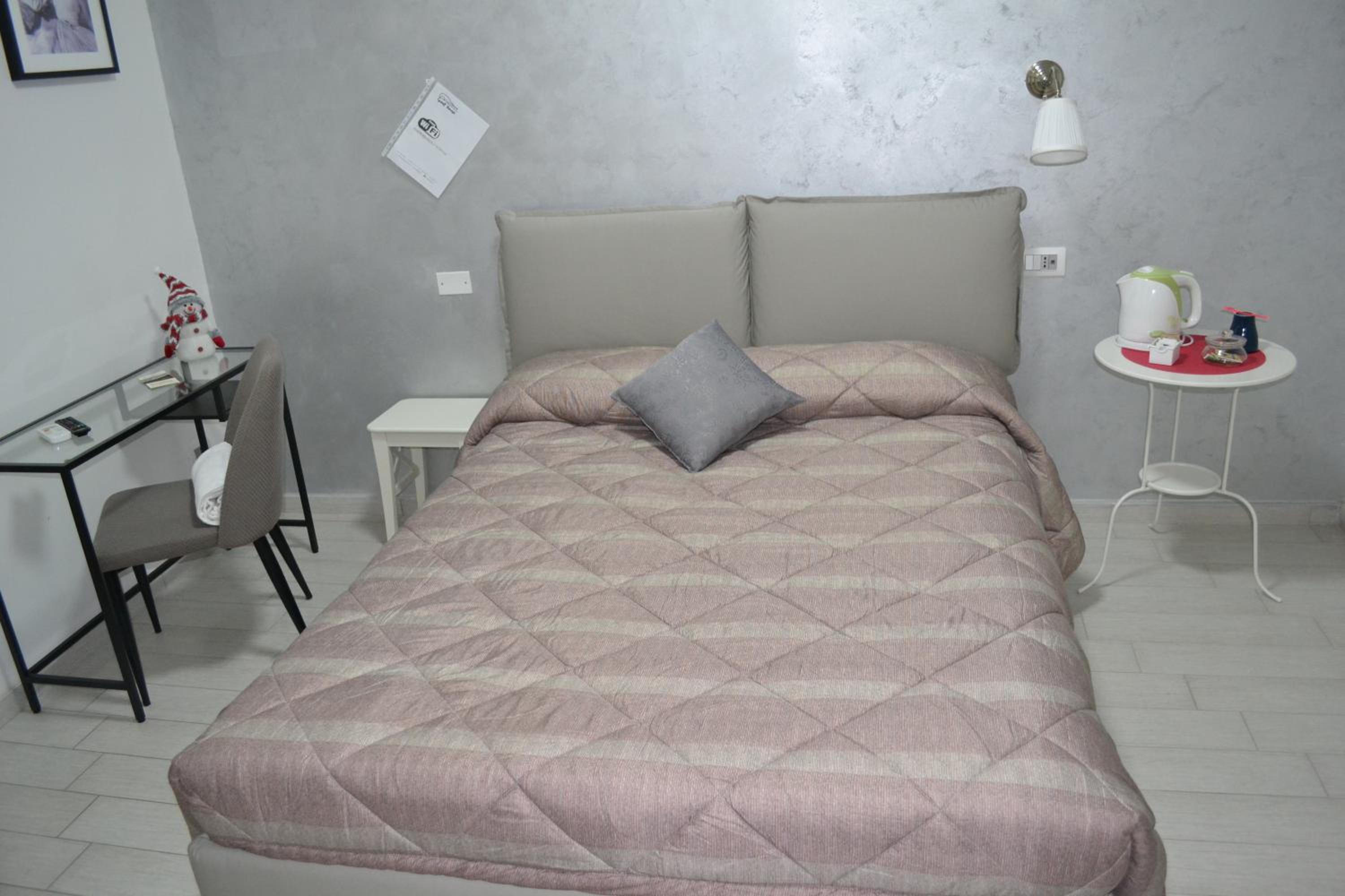 Single Room photo 3