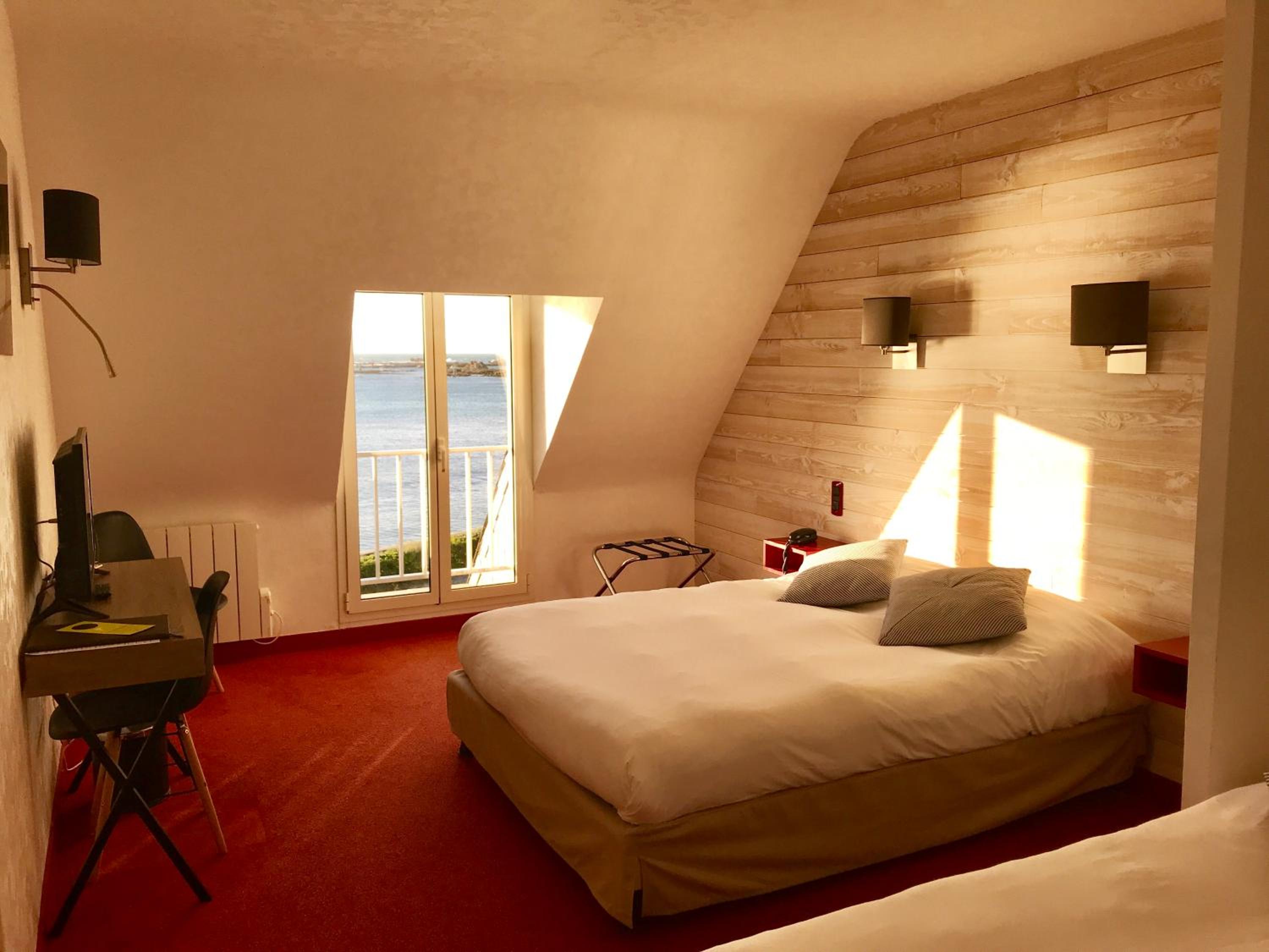 Triple Room with Sea View - Photo 4