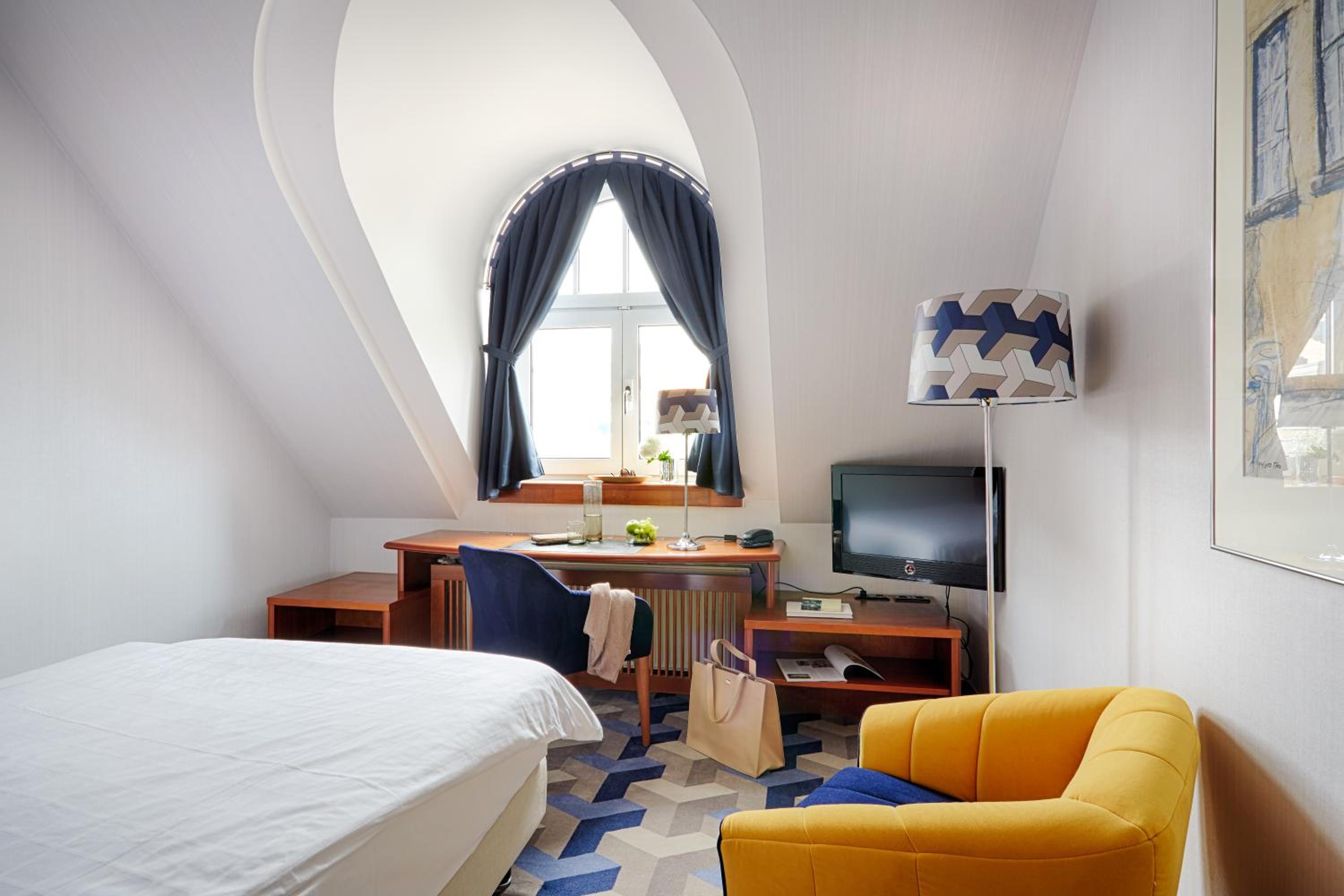 Standard Room with 1,40 x 6.6 ft Bed photo 3