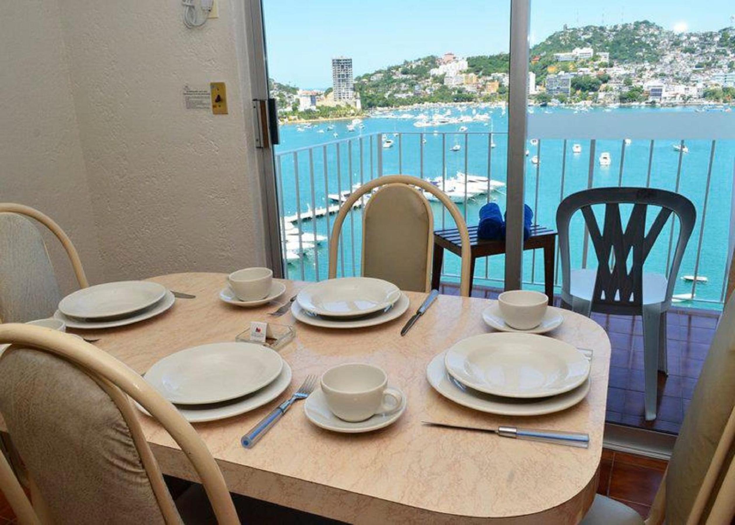 Double Room with Two Double Beds and Ocean View - Photo 7