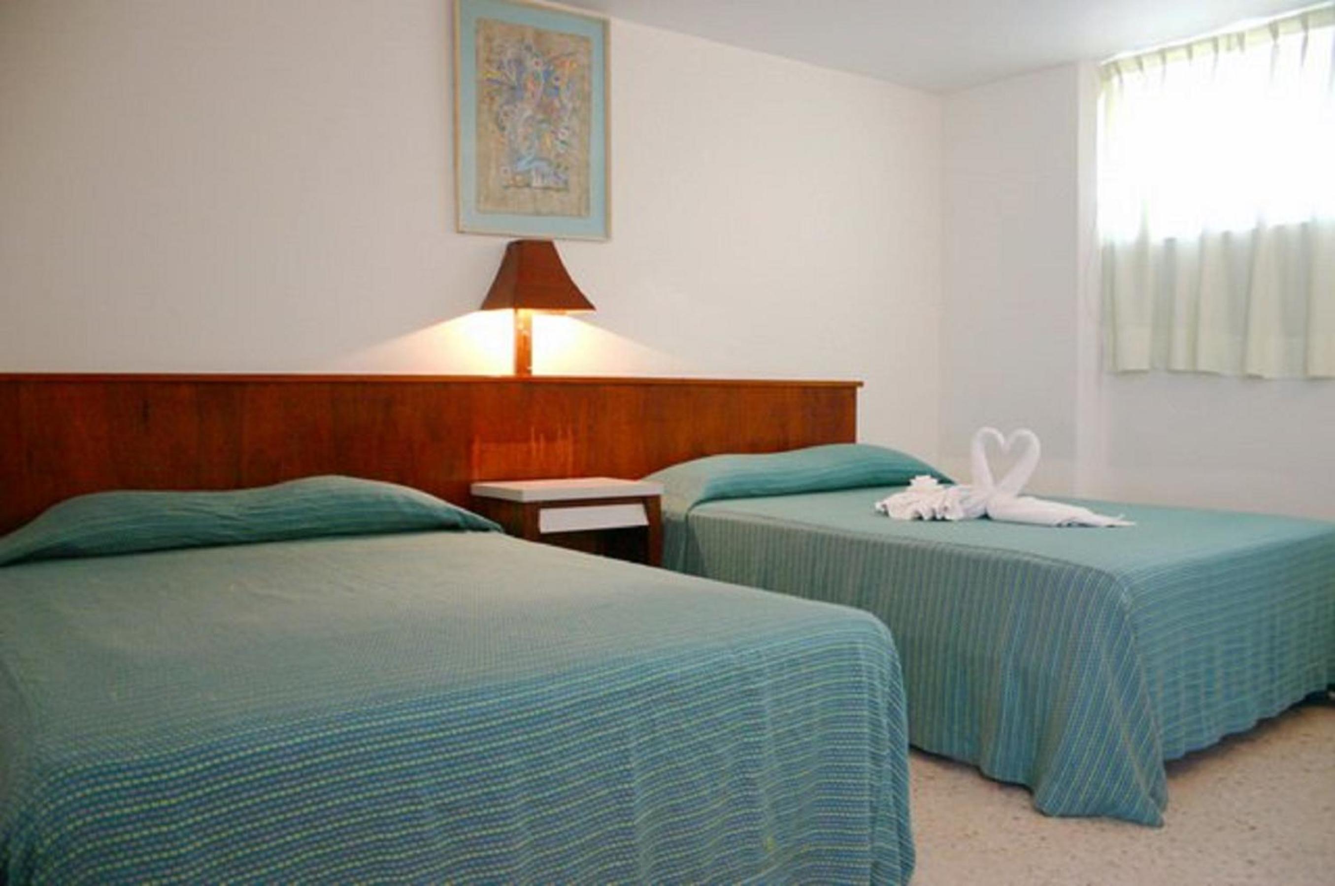Habitación Doble con Vista a la Piscina