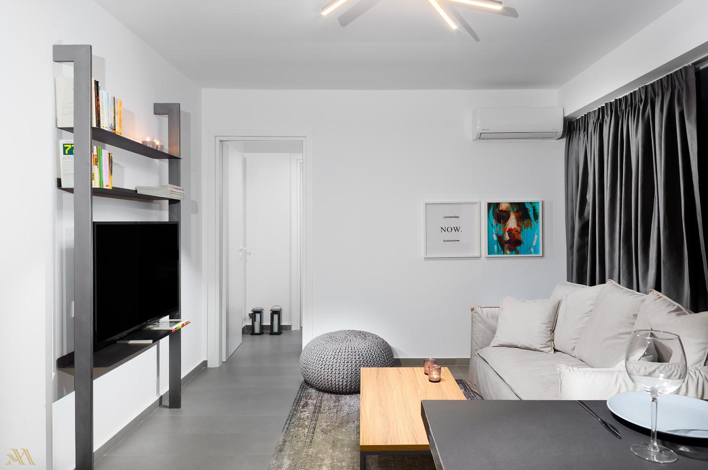 One-Bedroom Apartment