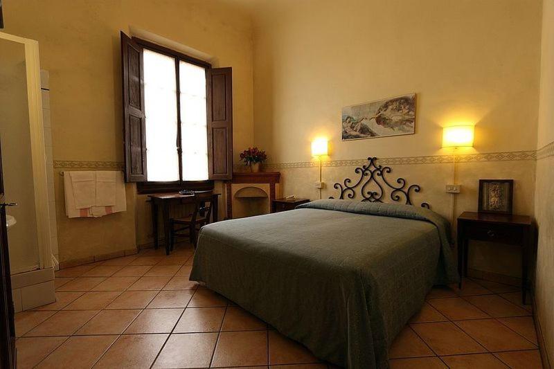 Double Room with Private Shower and Shared Toilet photo 1
