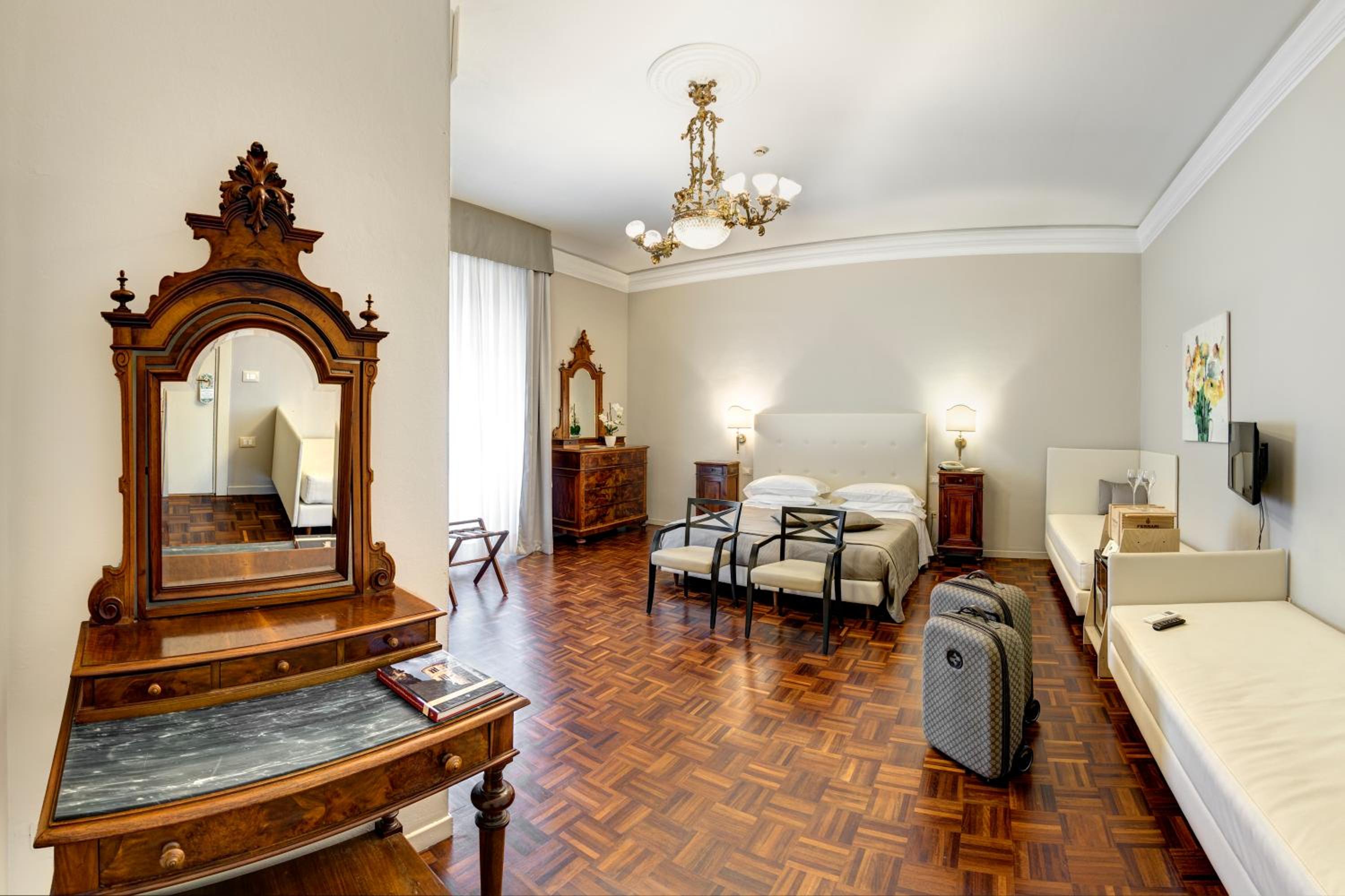 Suite photo 2