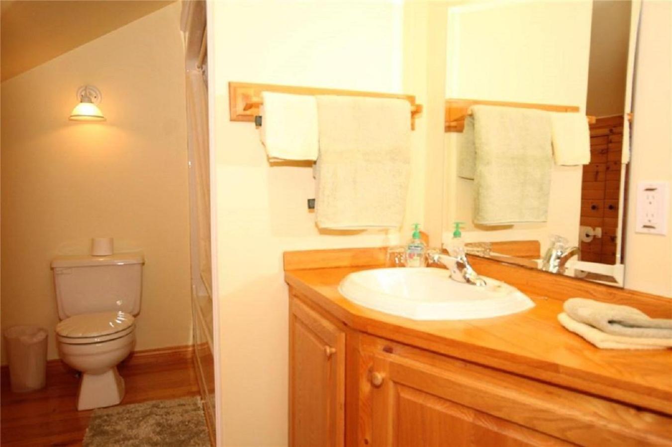 Deluxe Queen Room photo 2