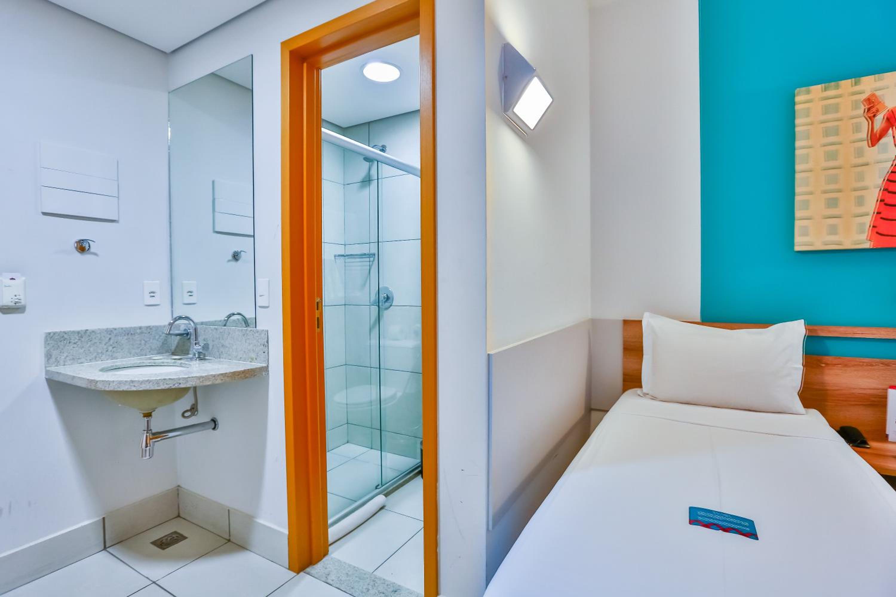 Standard Single Room - Photo 6