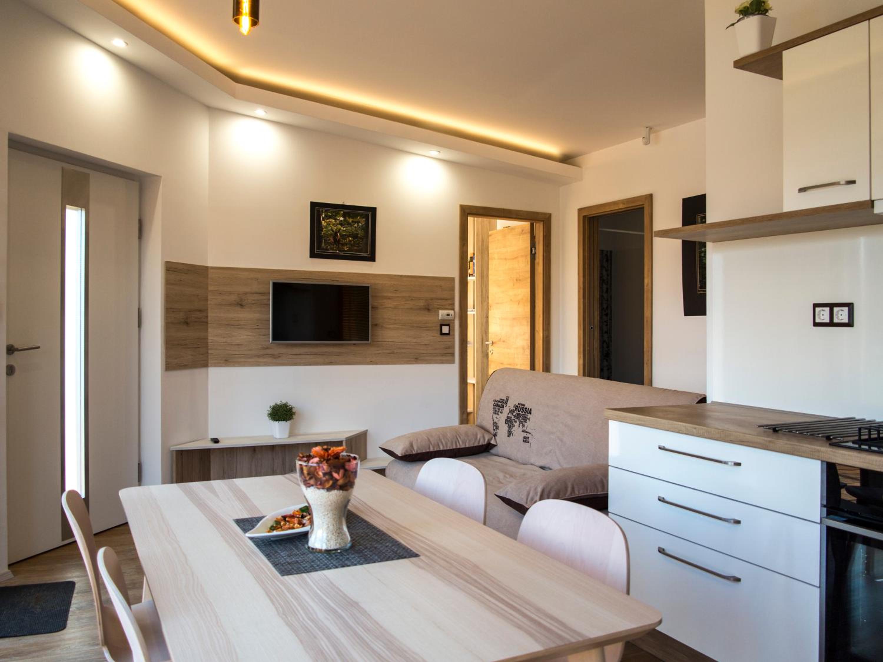 Two-Bedroom House - Photo 6