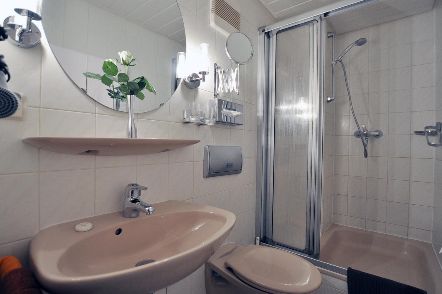 Double Room - Photo 8