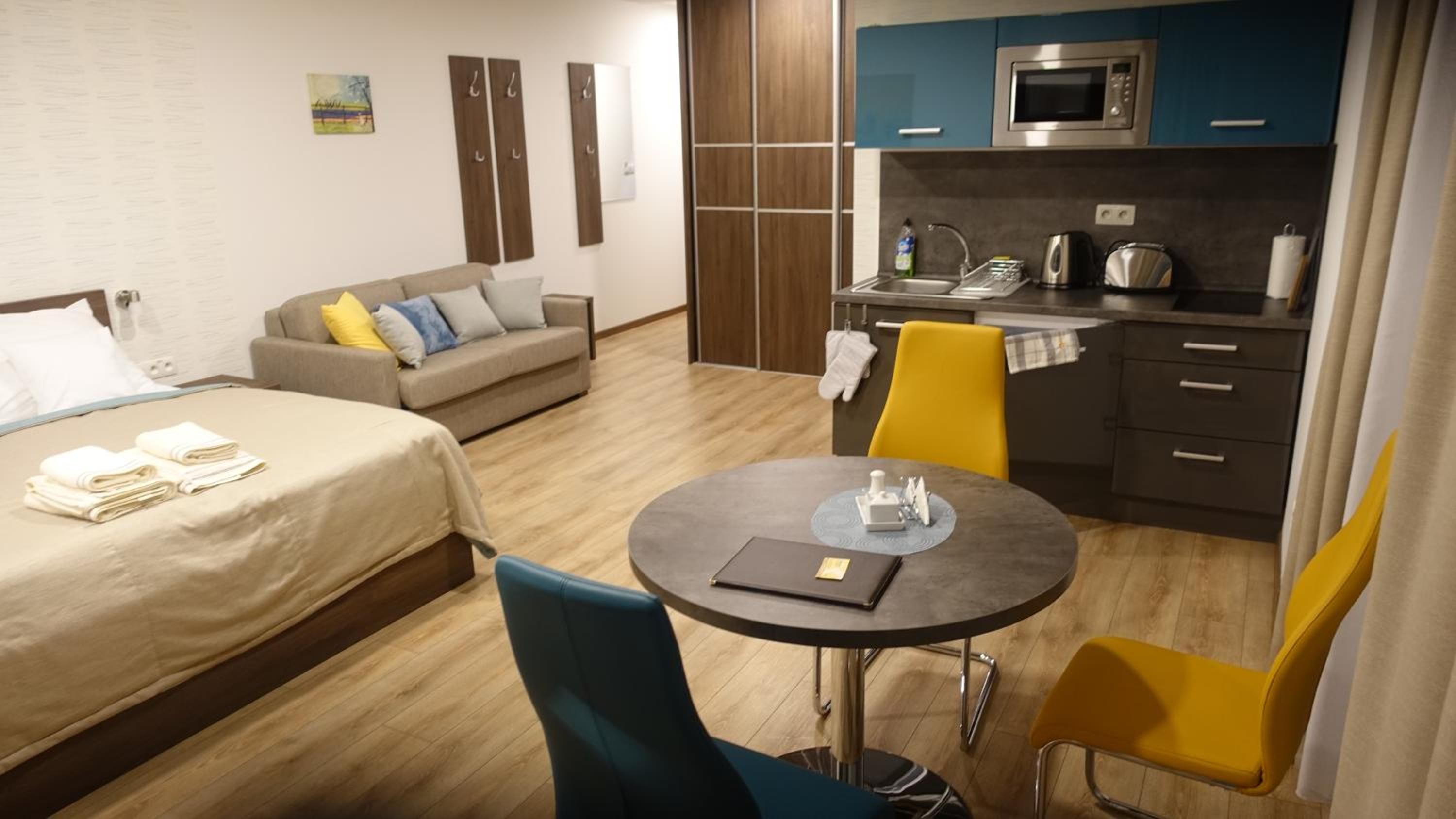Studio Apartment - Photo 10