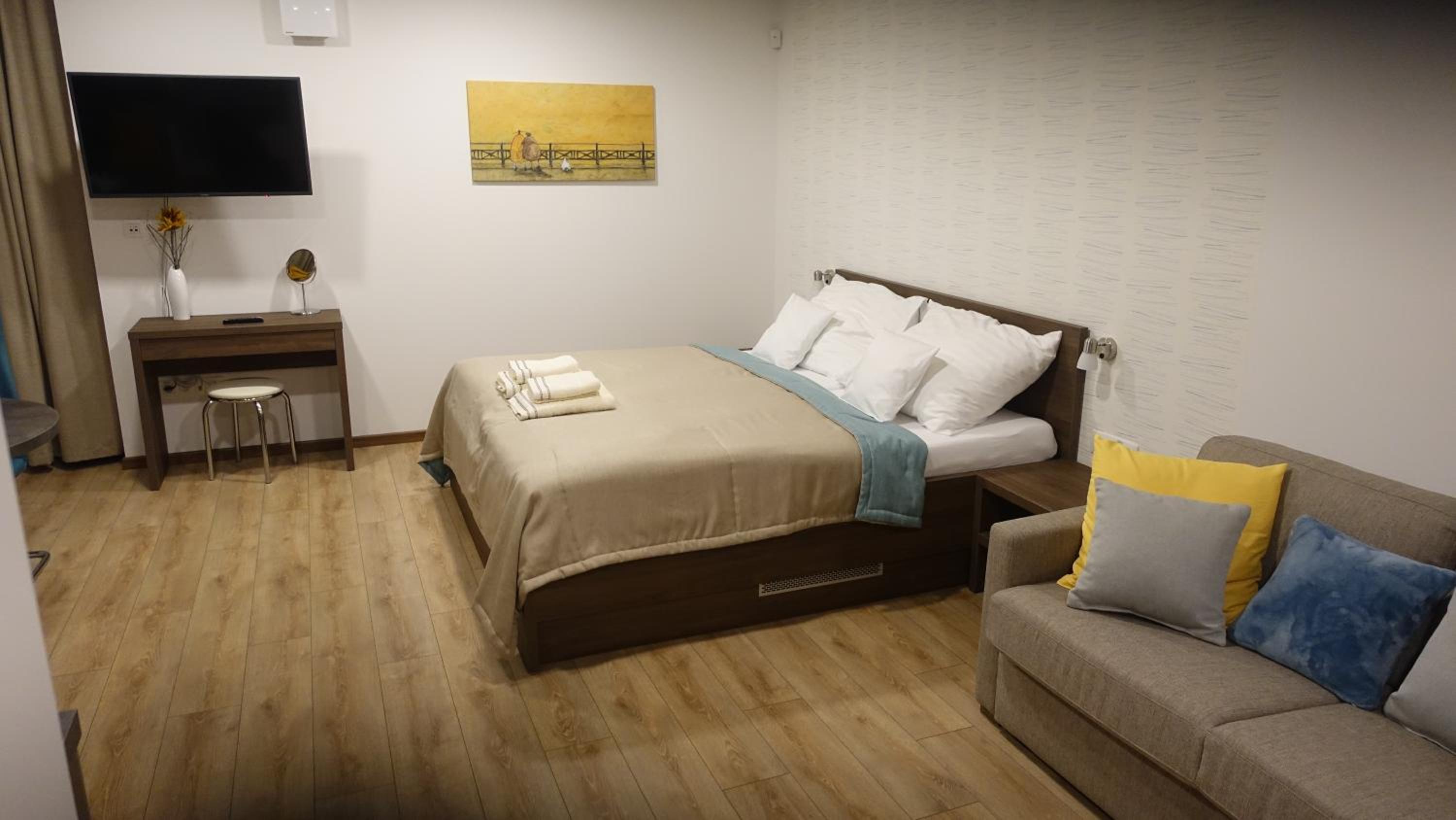 Studio Apartment - Photo 4