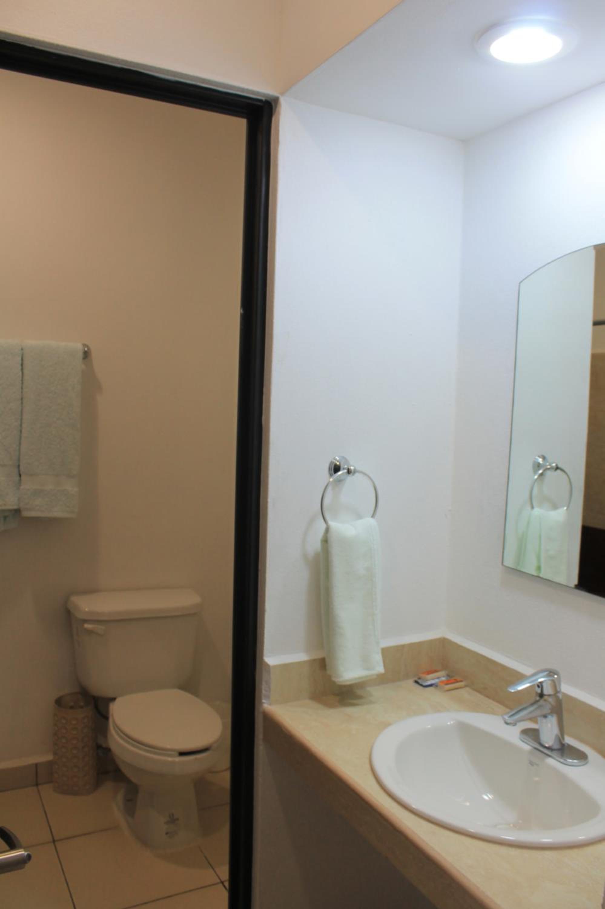 Deluxe King Room photo 3