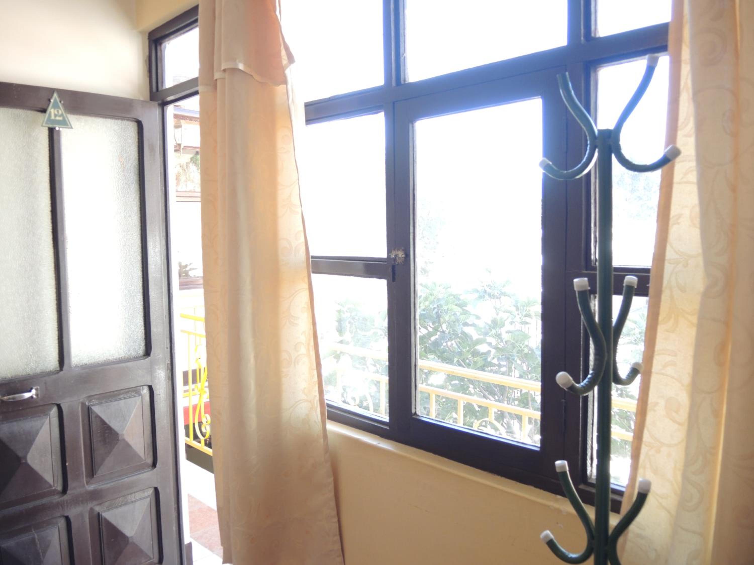 Single Room with Private Bathroom photo 3