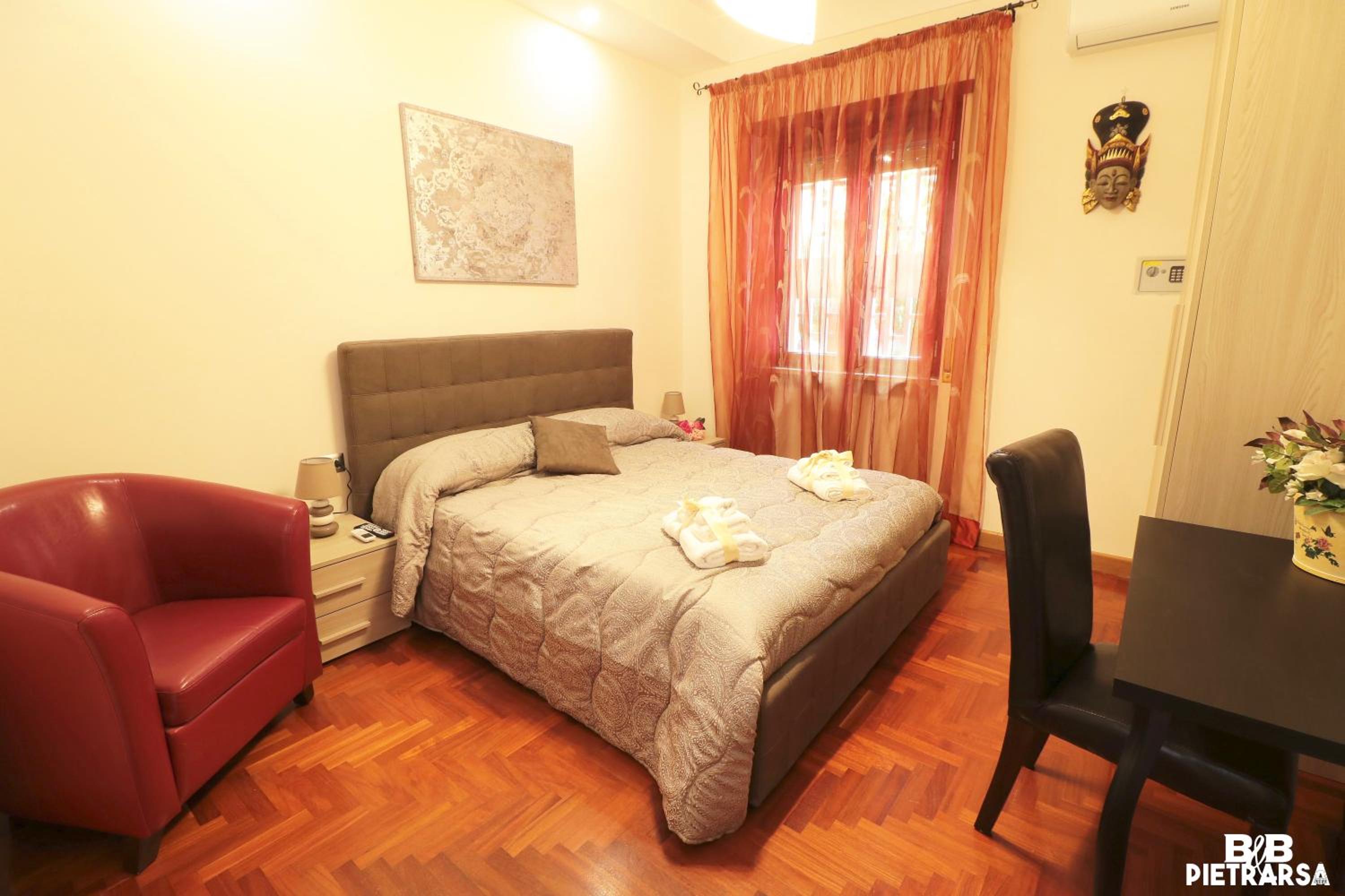 Double Room with Private Bathroom photo 2
