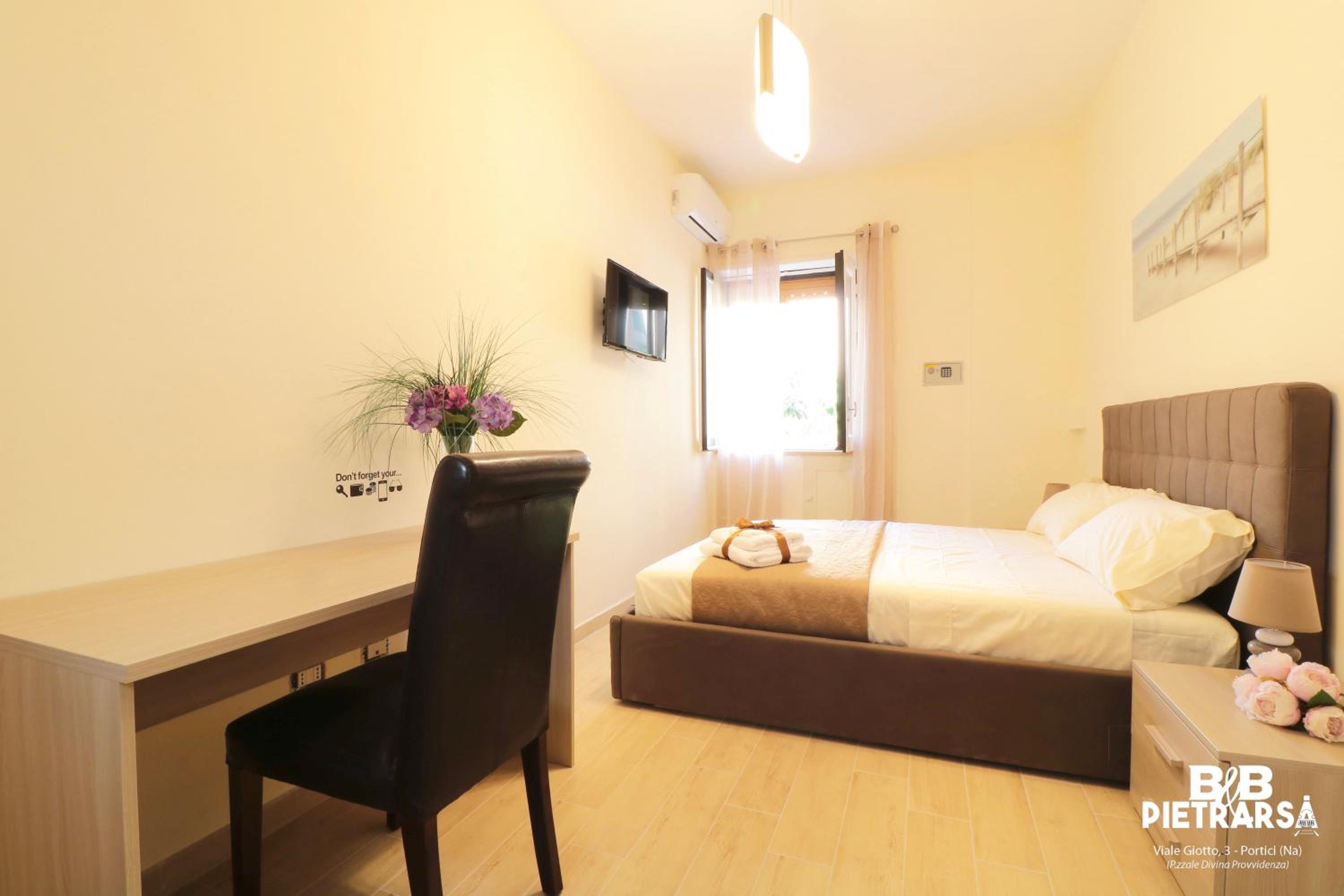 Double or Twin Room with Private Bathroom photo 1