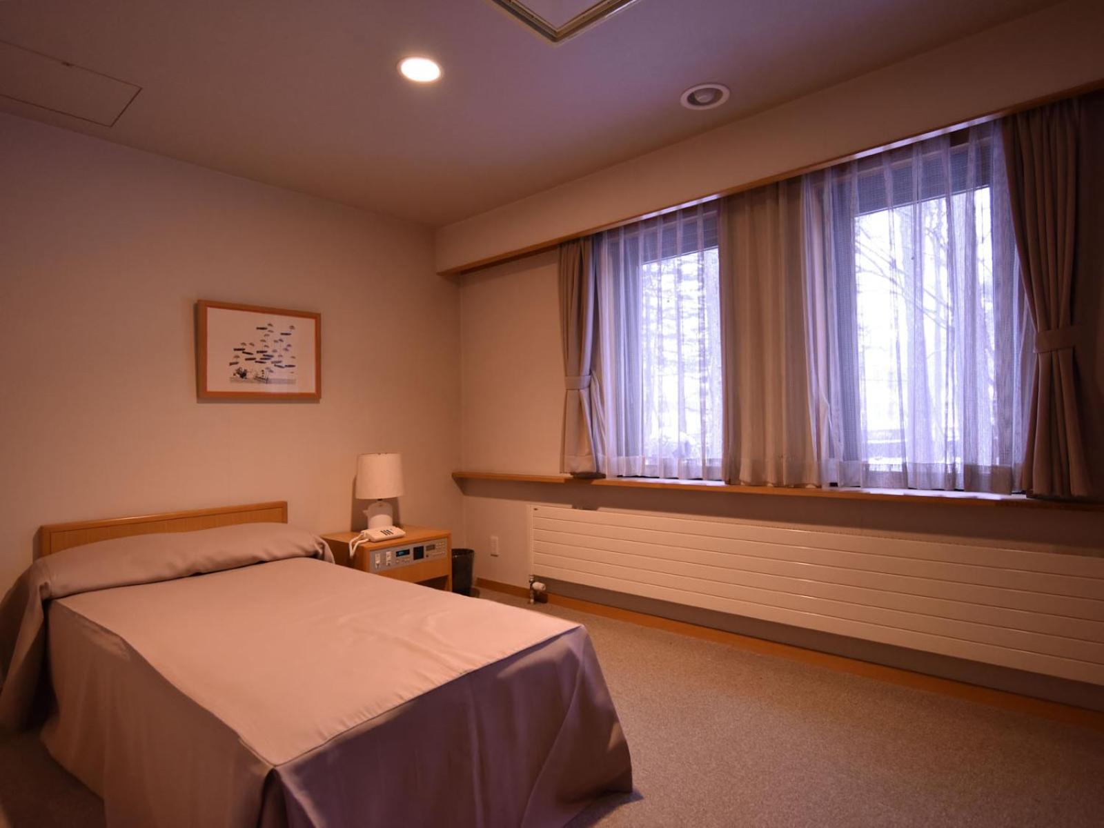 Deluxe Single Room