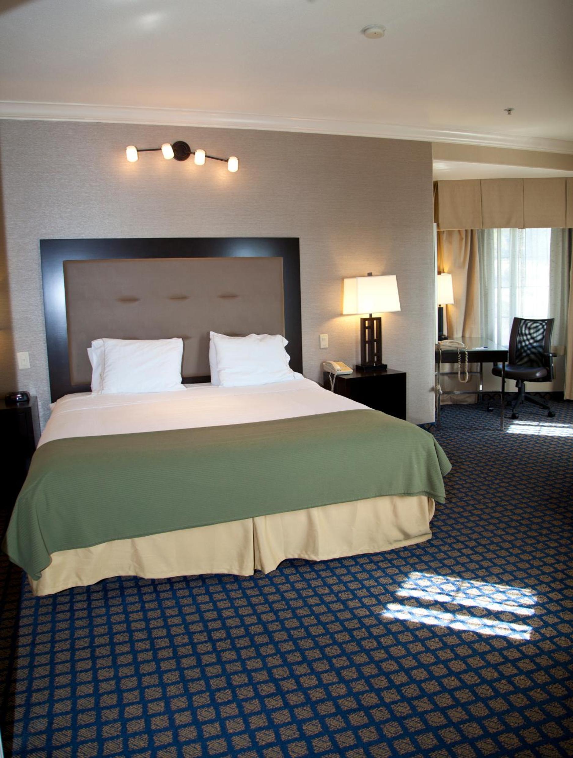 Standard Room - Photo 1