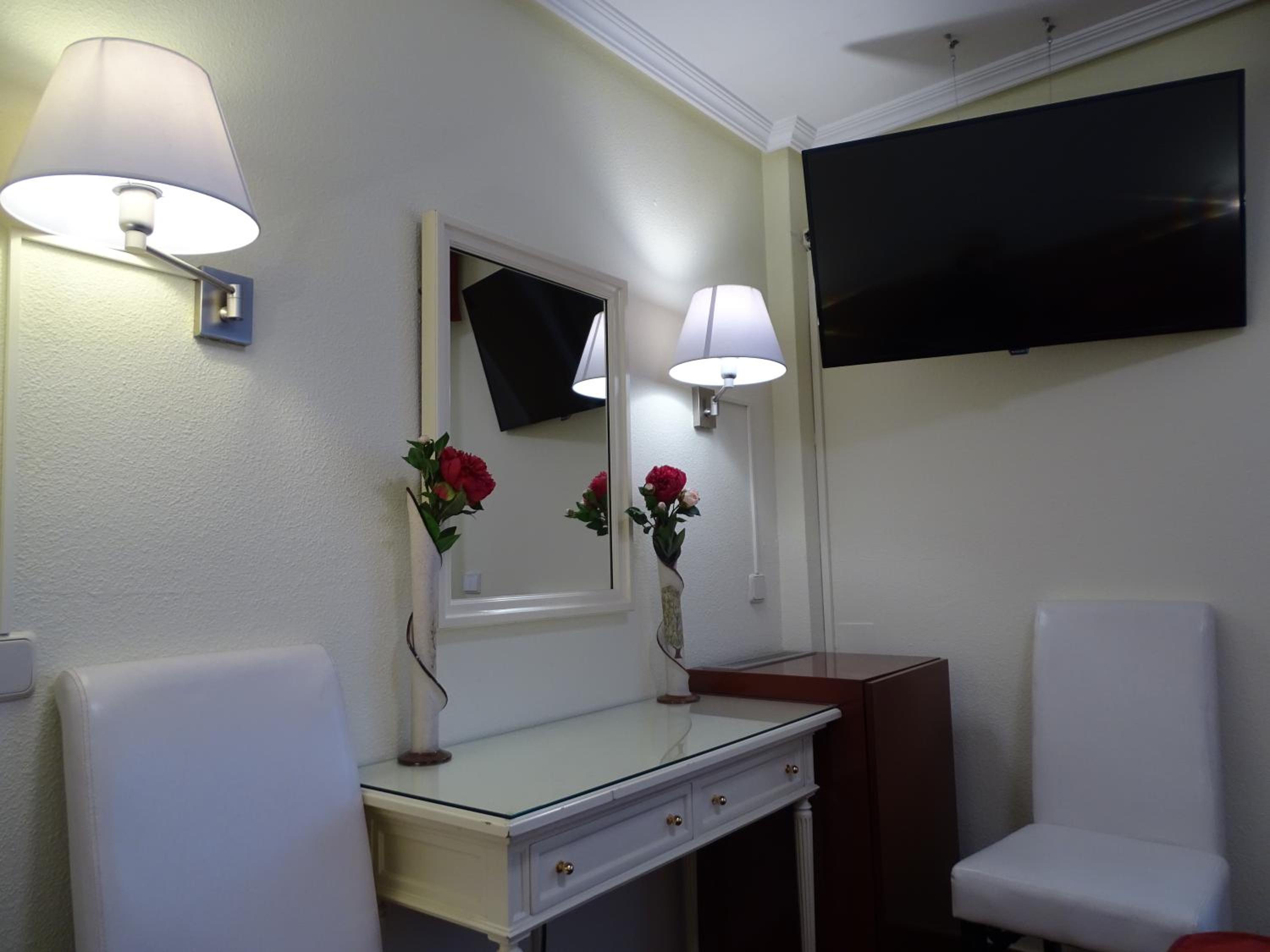 Habitación Doble con Baño Privado