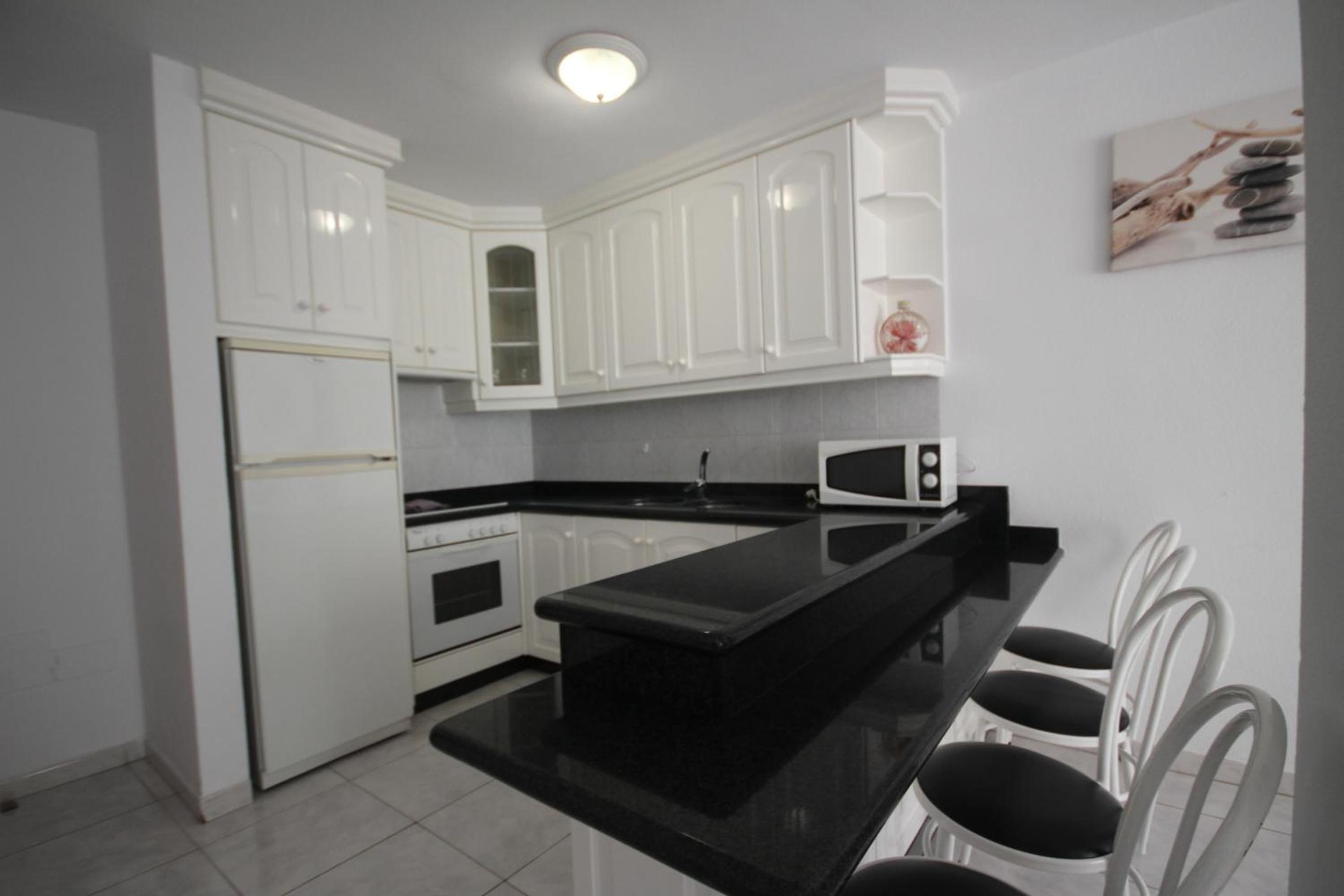 One-Bedroom Apartment With Balcony photo 2
