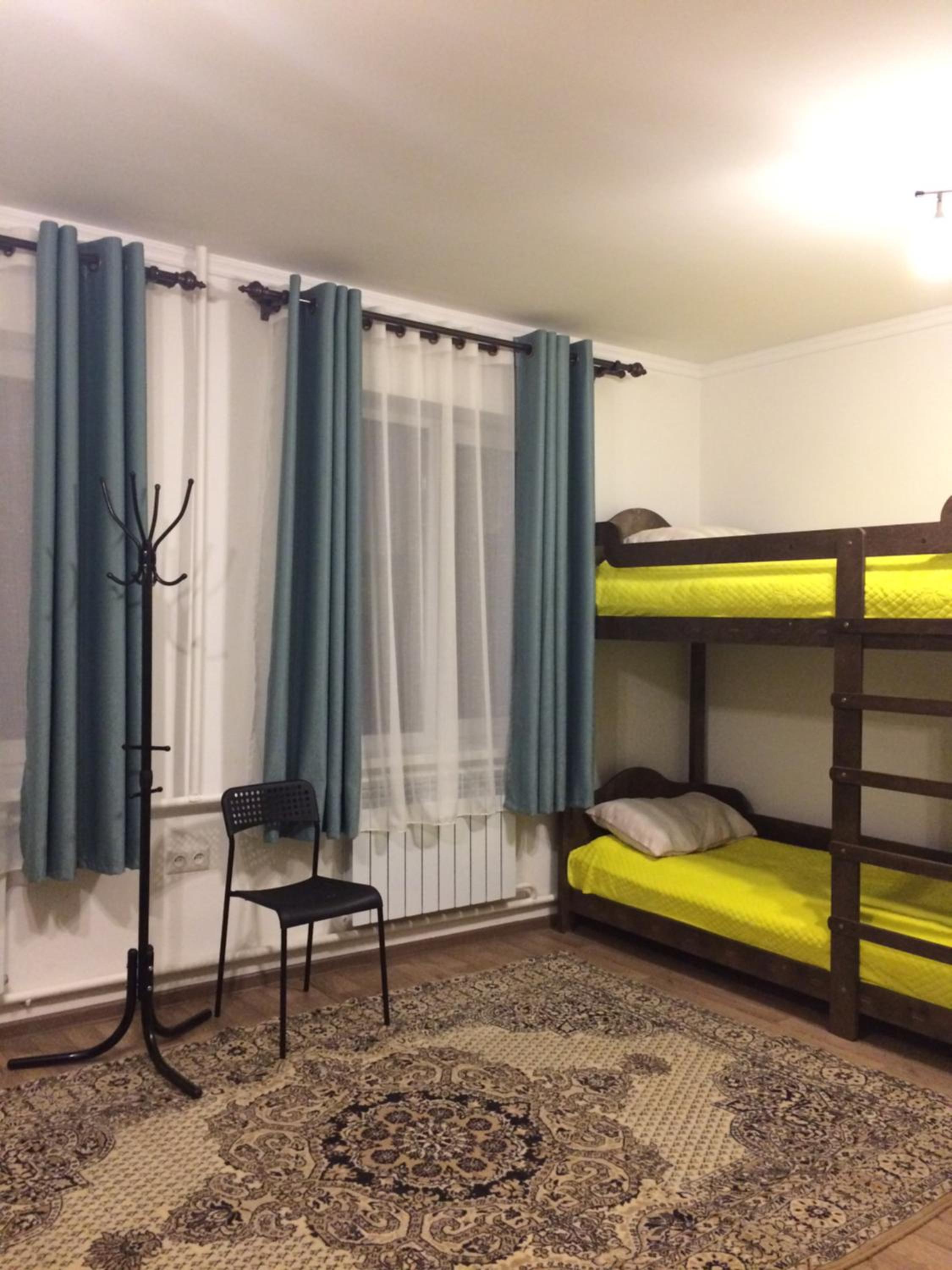 Bed in 8-Bed Mixed Dormitory Room photo 2