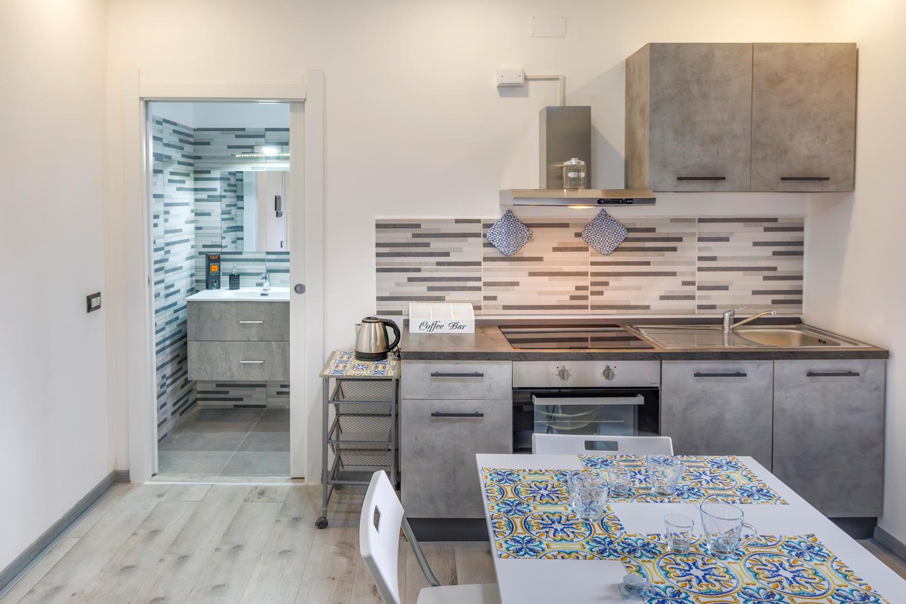 Classic One-Bedroom Apartment with King Bed