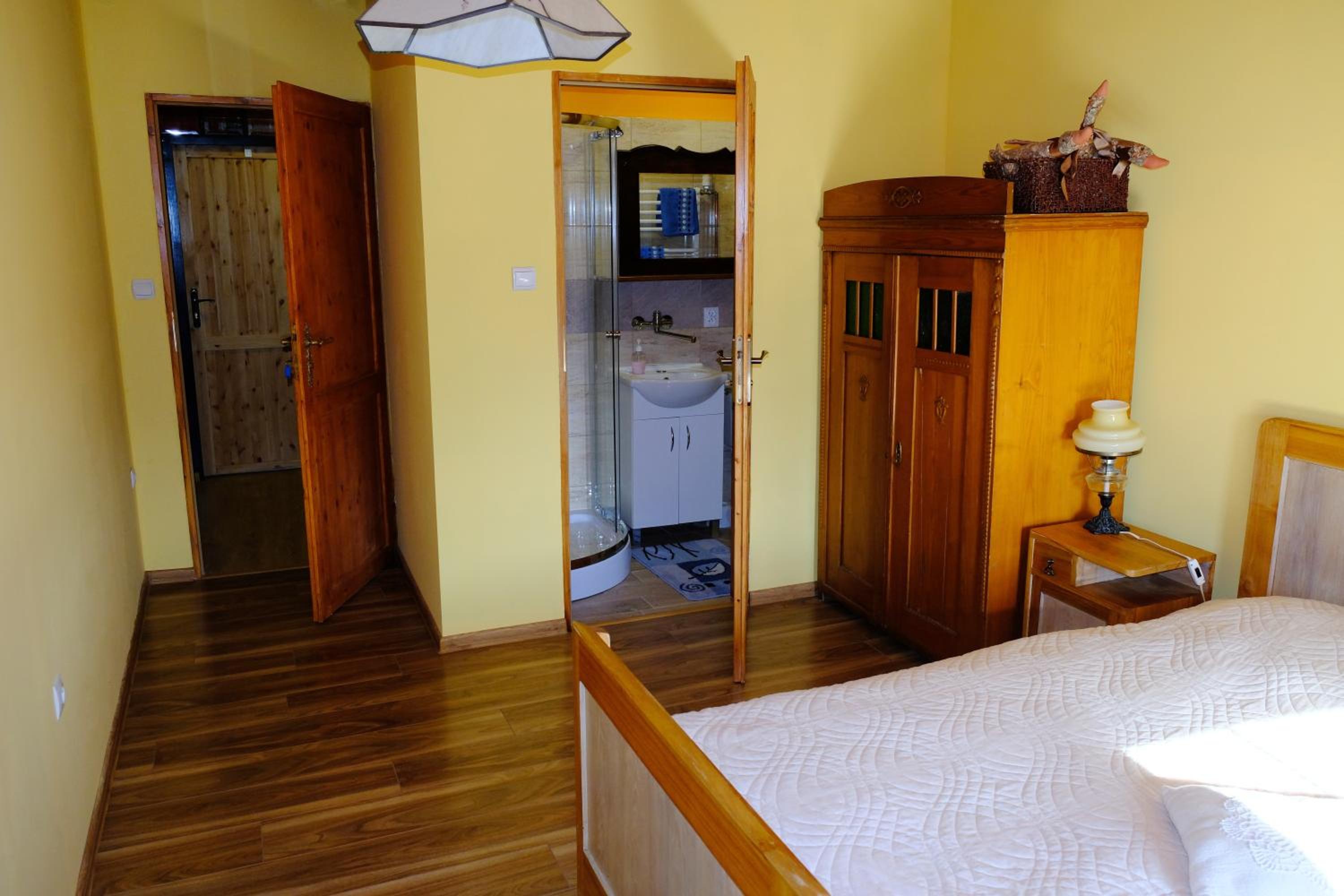 Double Room with Private Bathroom photo 1
