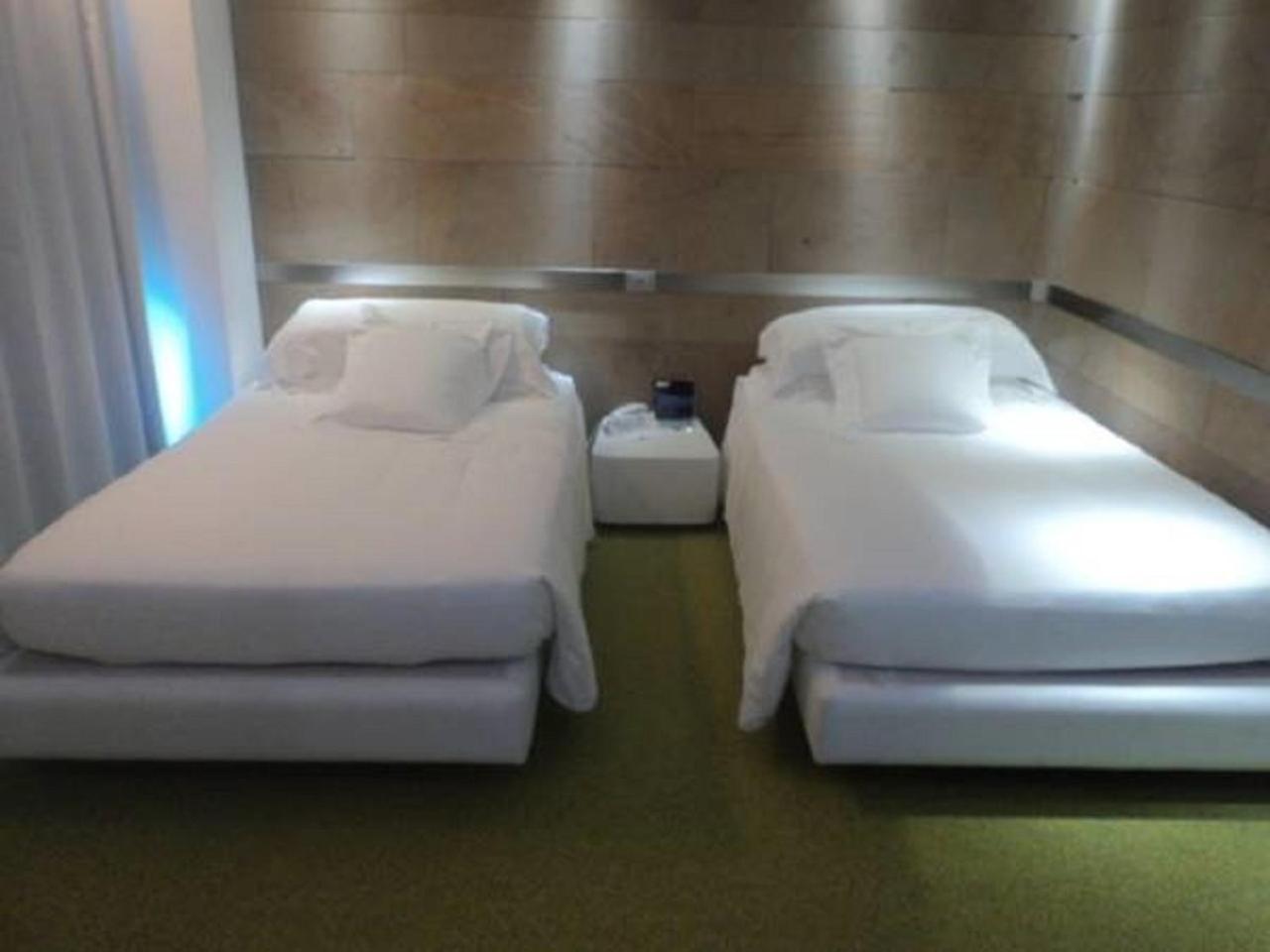 Quarto Solteiro Amplo