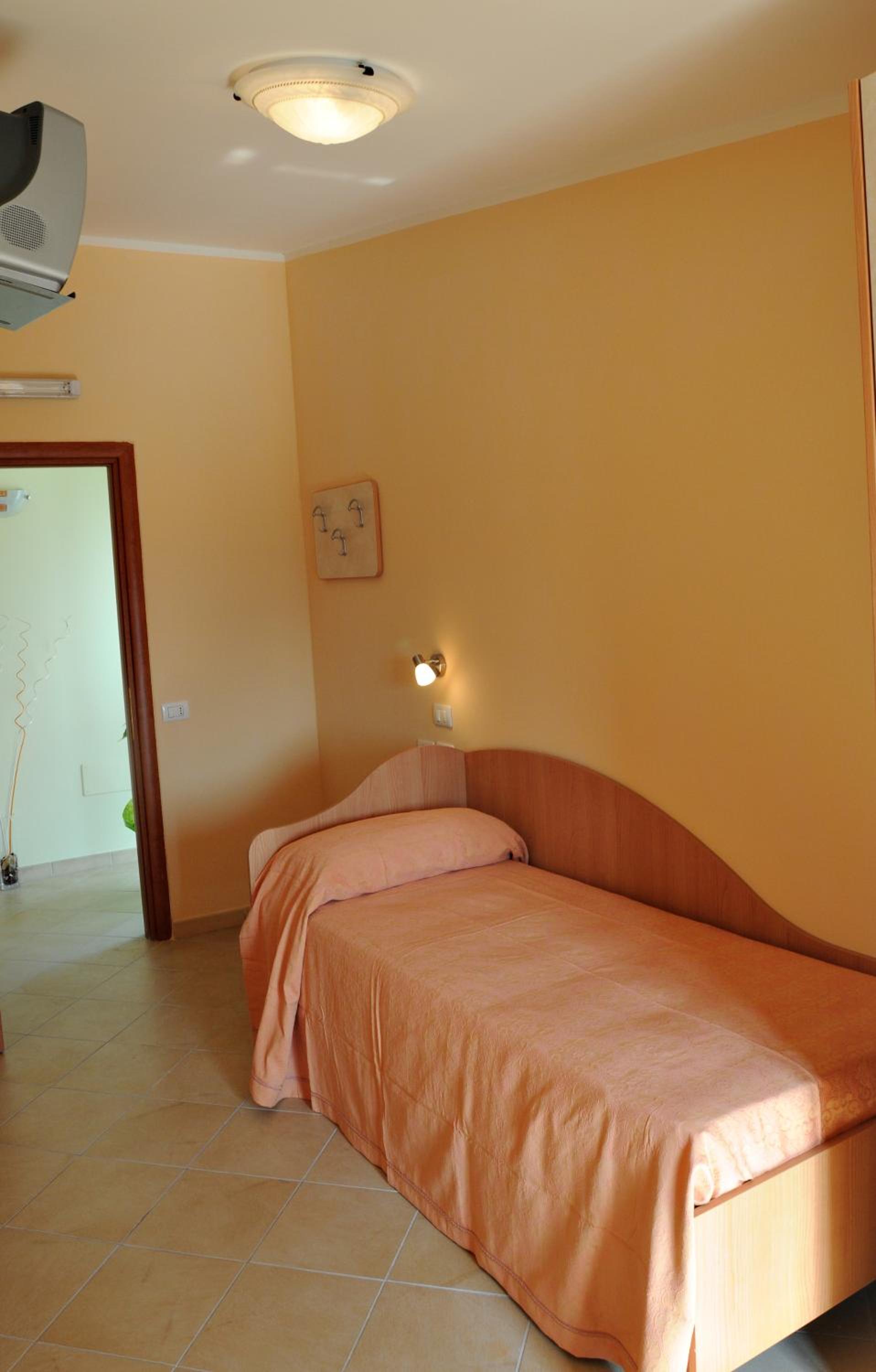 Single Room photo 1