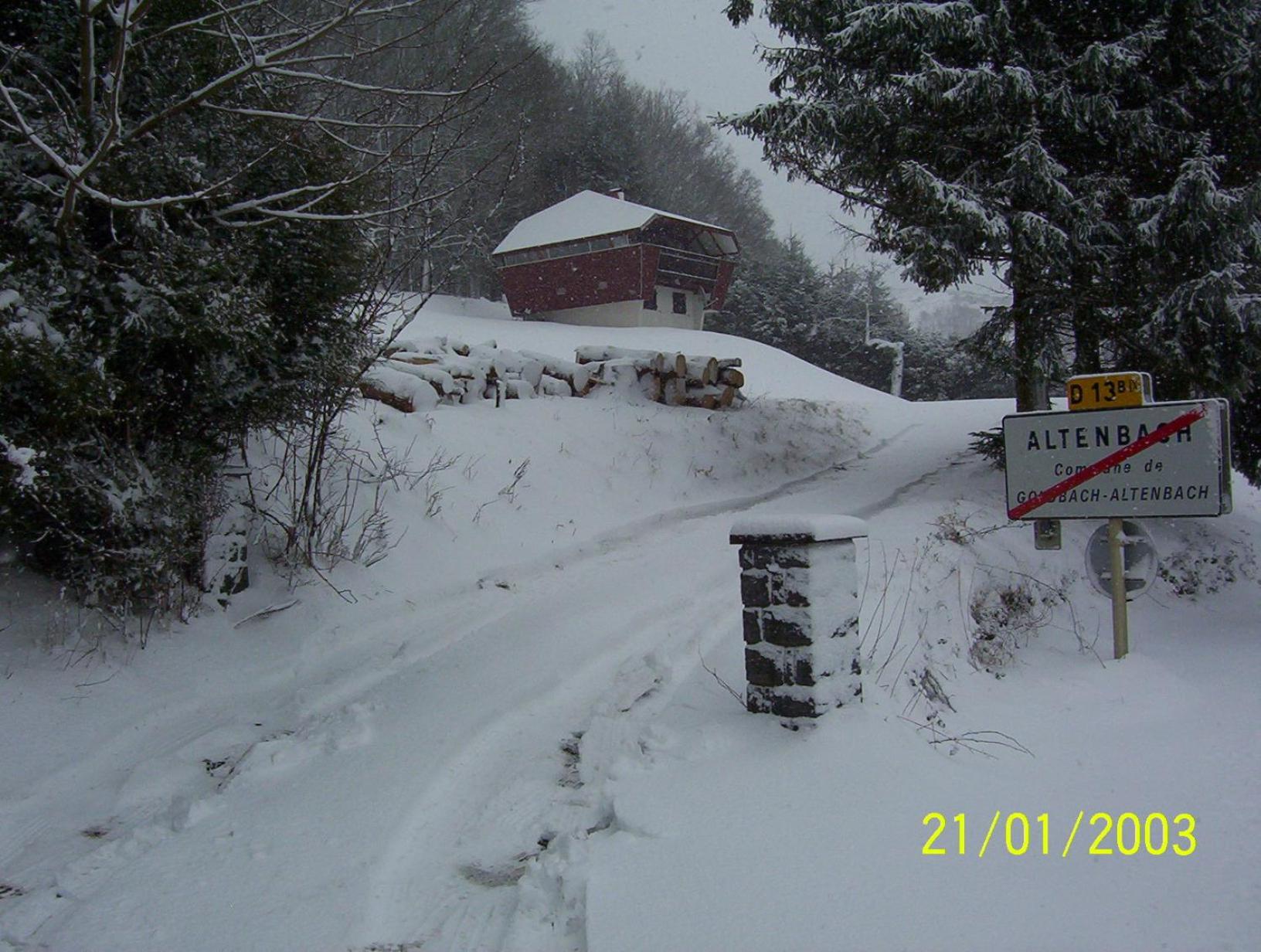 Three-Bedroom Chalet (7 Adults) photo 1
