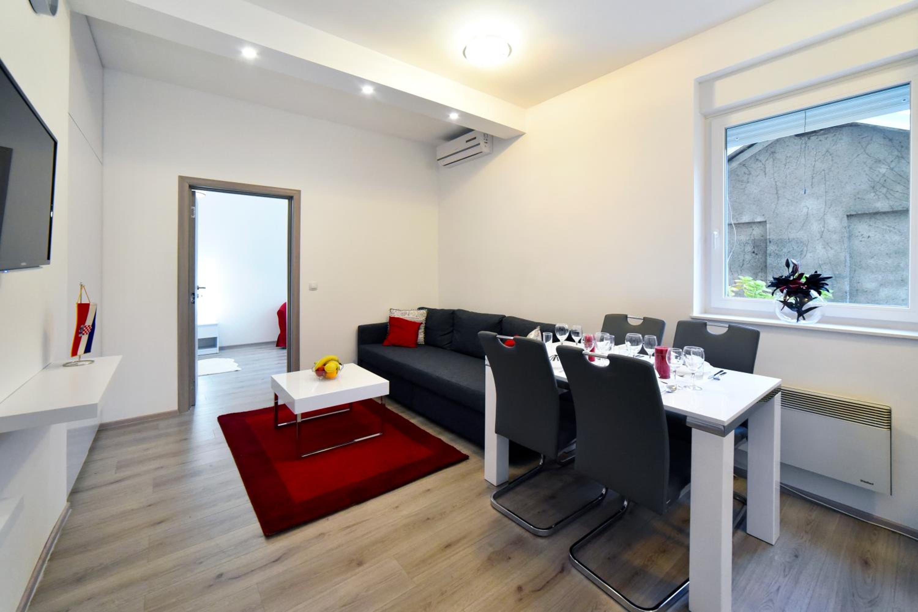 Apartment - Photo 5