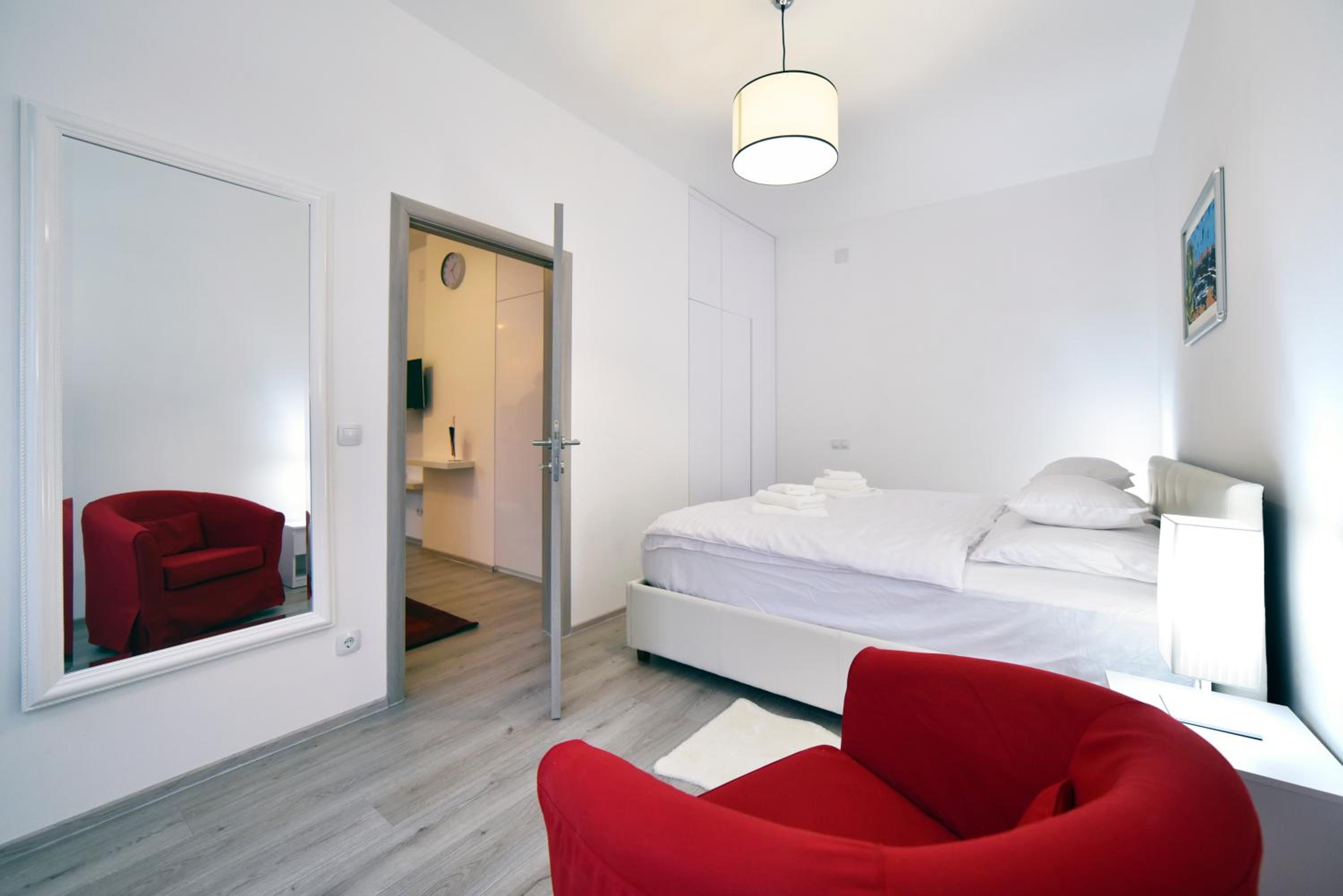 Apartment - Photo 17