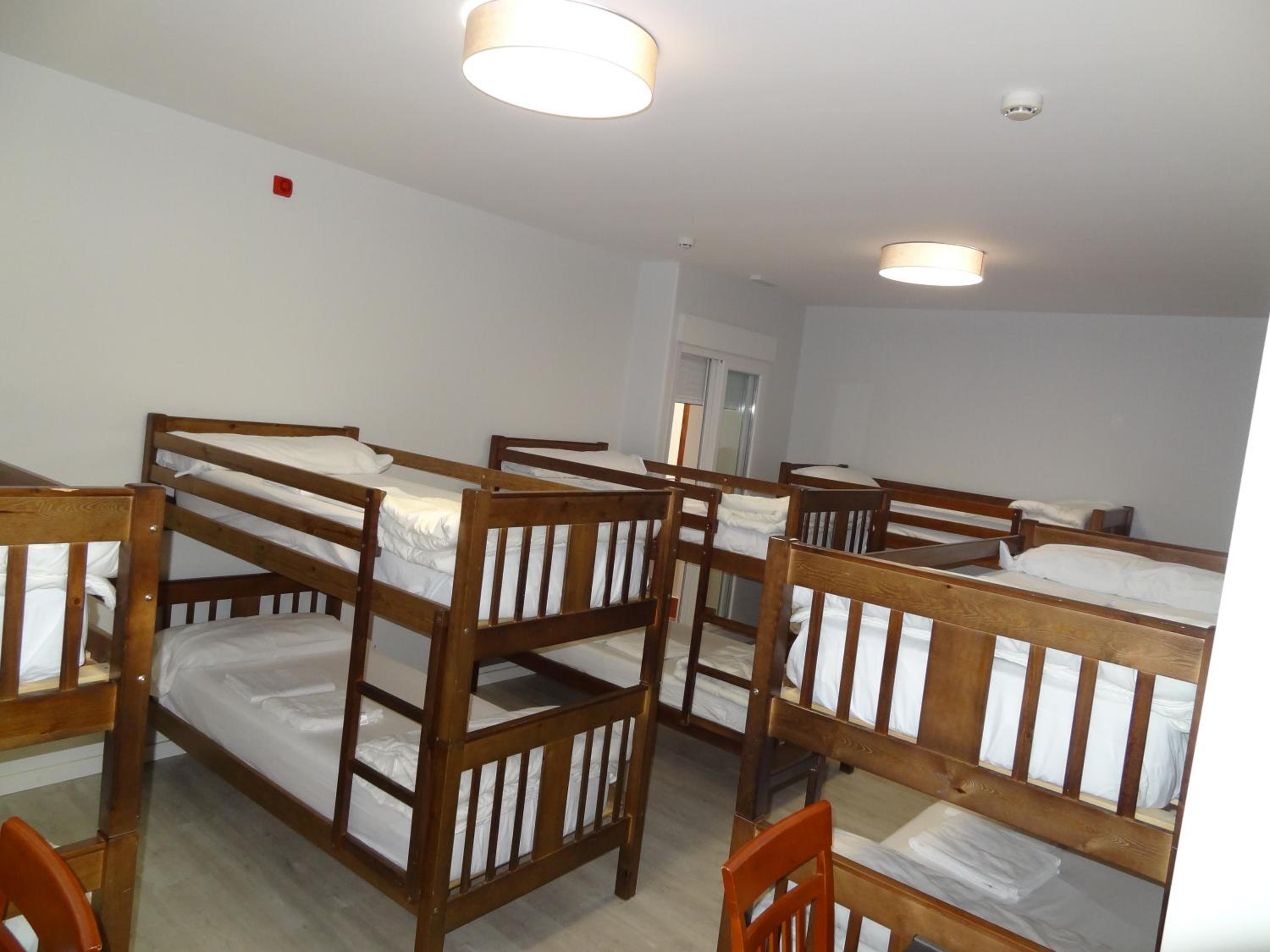 10-Bed Mixed Dormitory Room photo 2