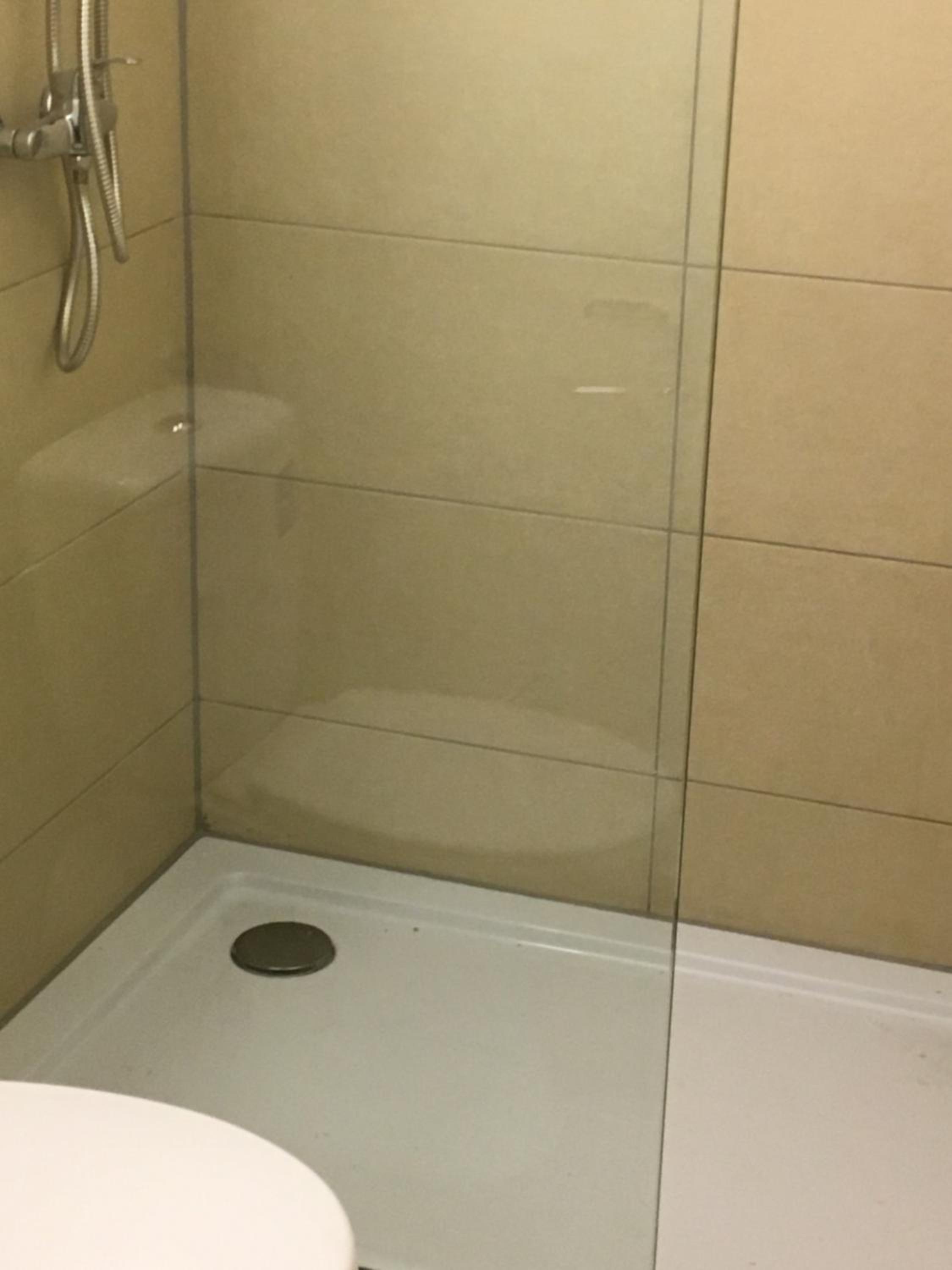 Double or Twin Room with Bathroom - Photo 17