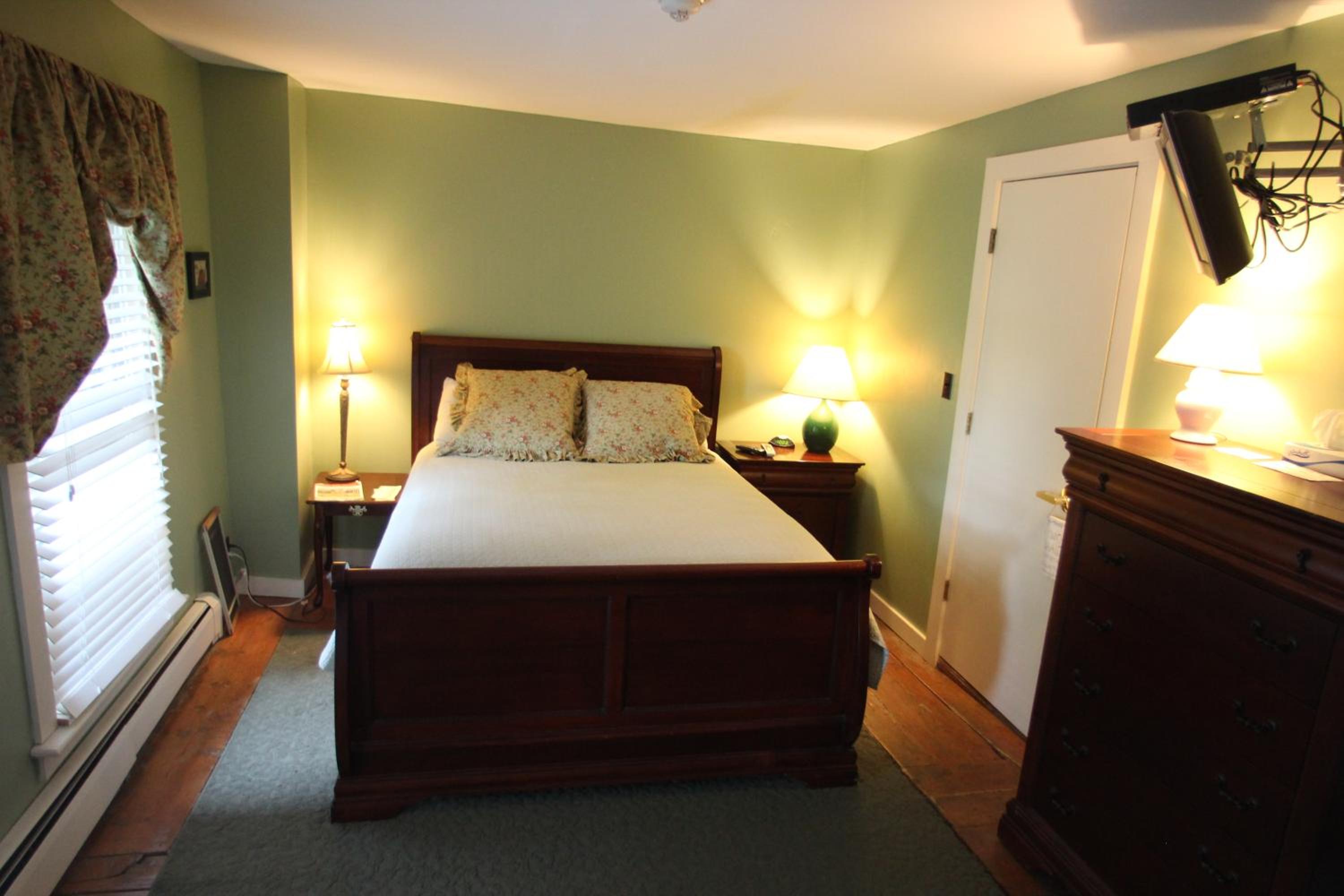 Deluxe Queen Room photo 1