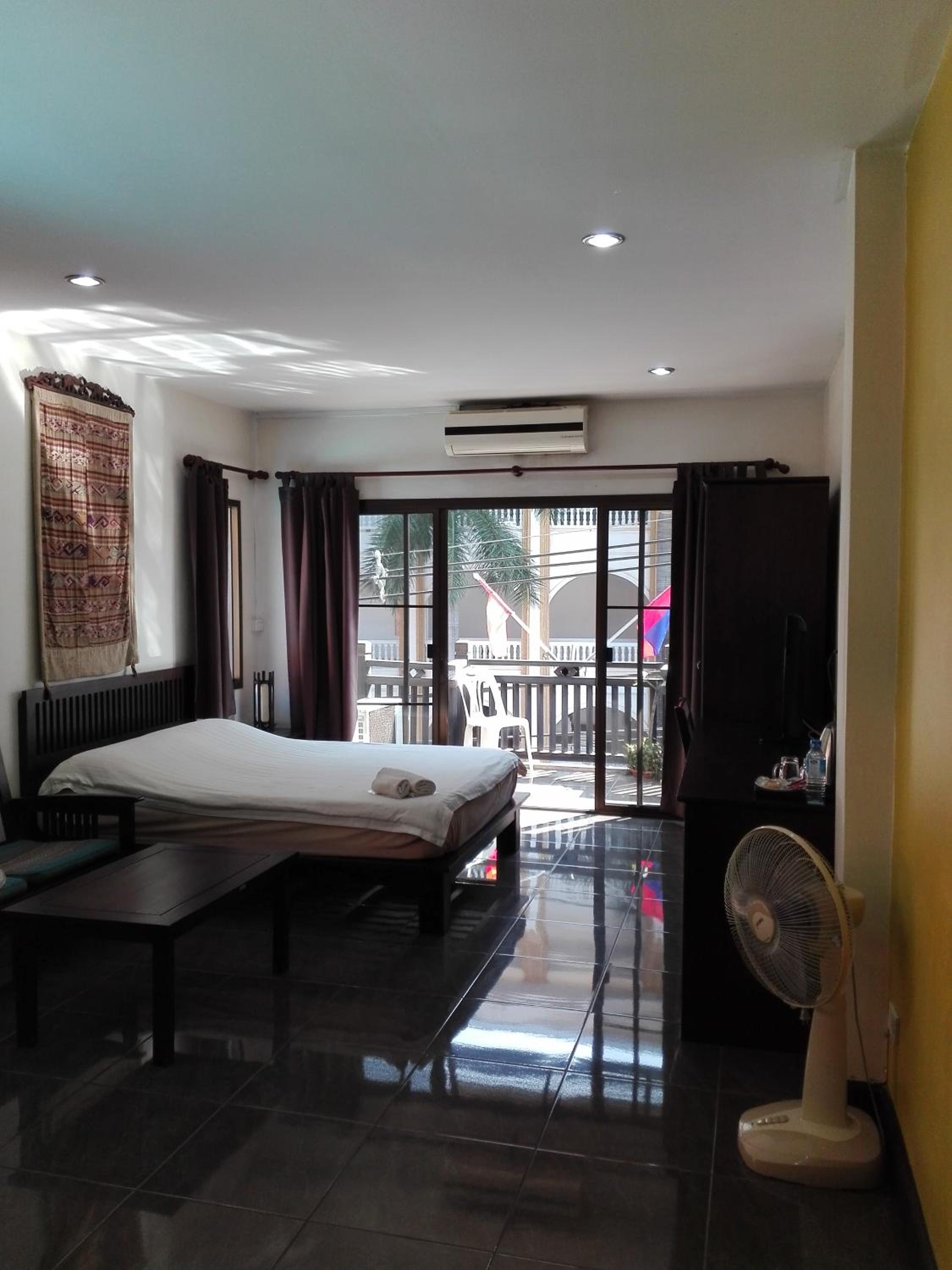 Superior King Room with balcony-Front site photo 1