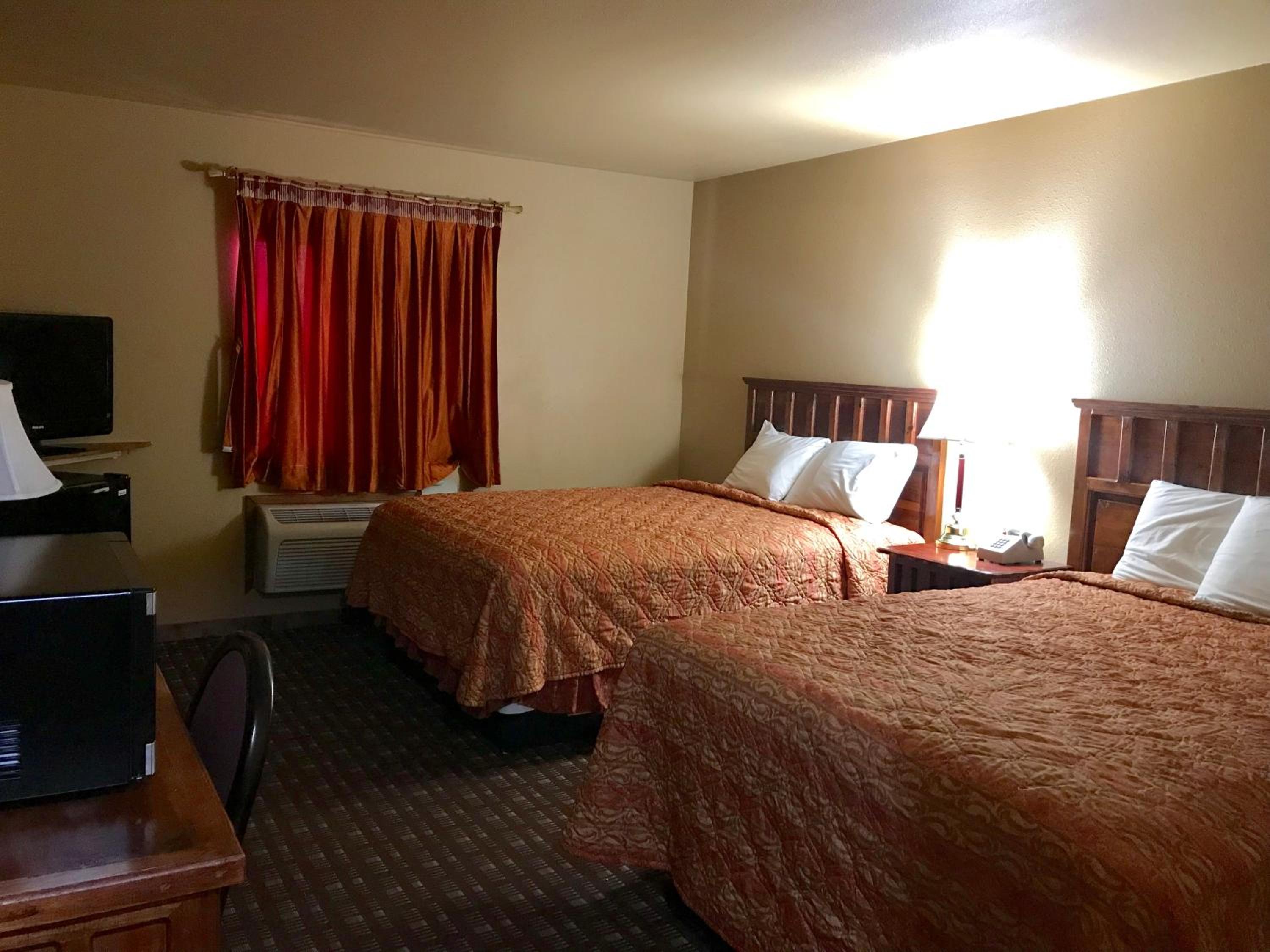 Double Room with Two Double Beds photo 1