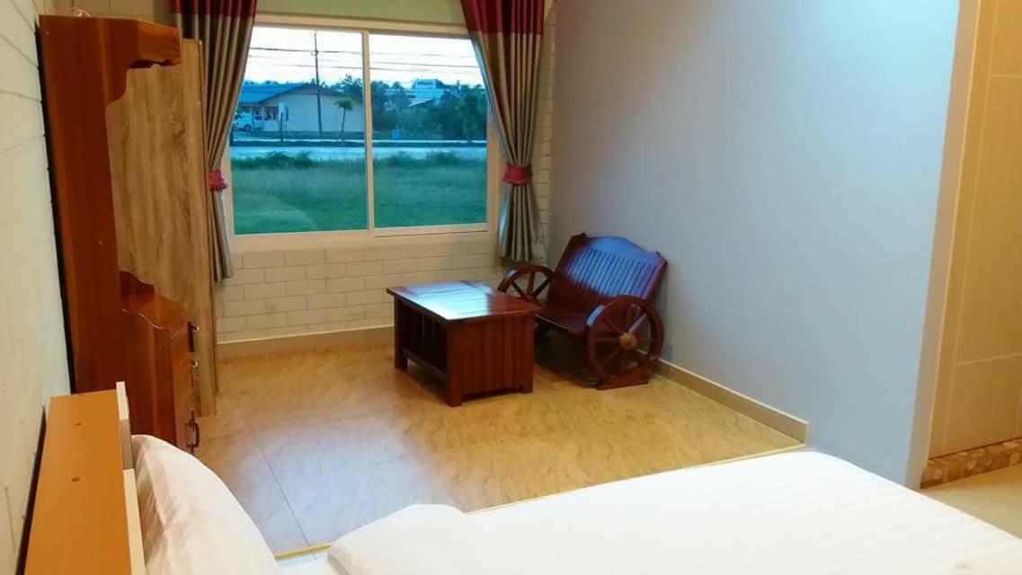 Deluxe King Room photo 3