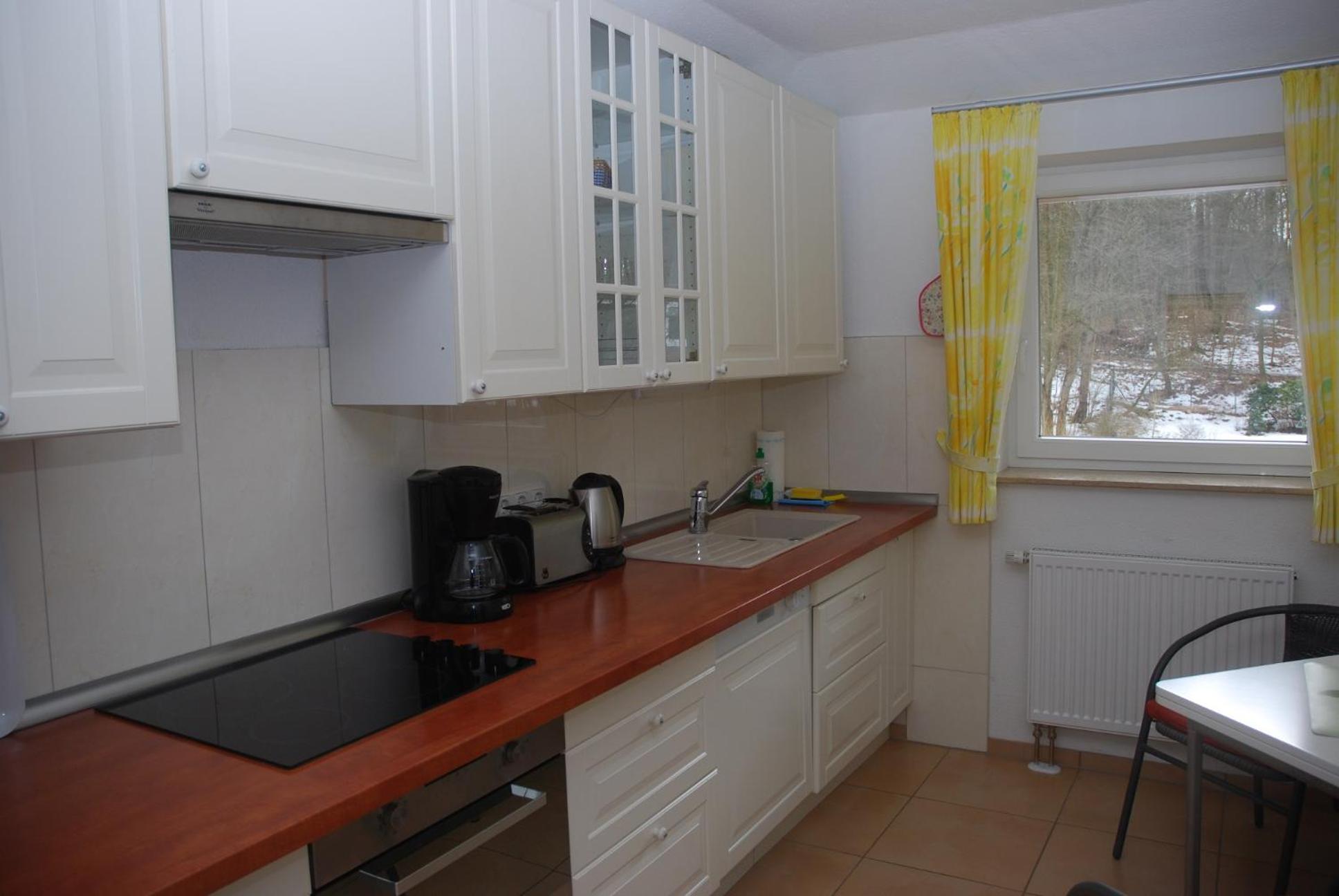 Apartment with Balcony photo 2