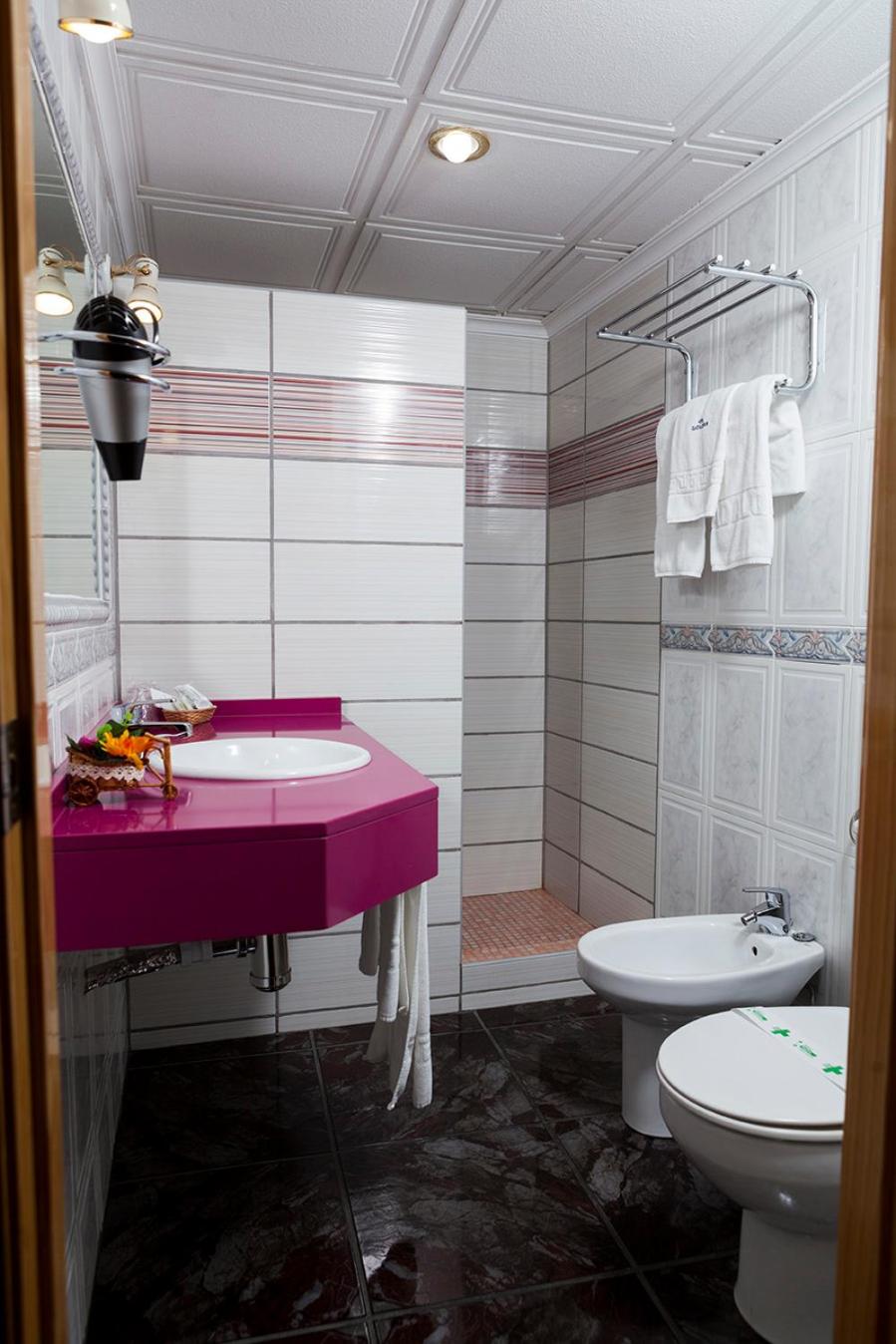 Single Room photo 2