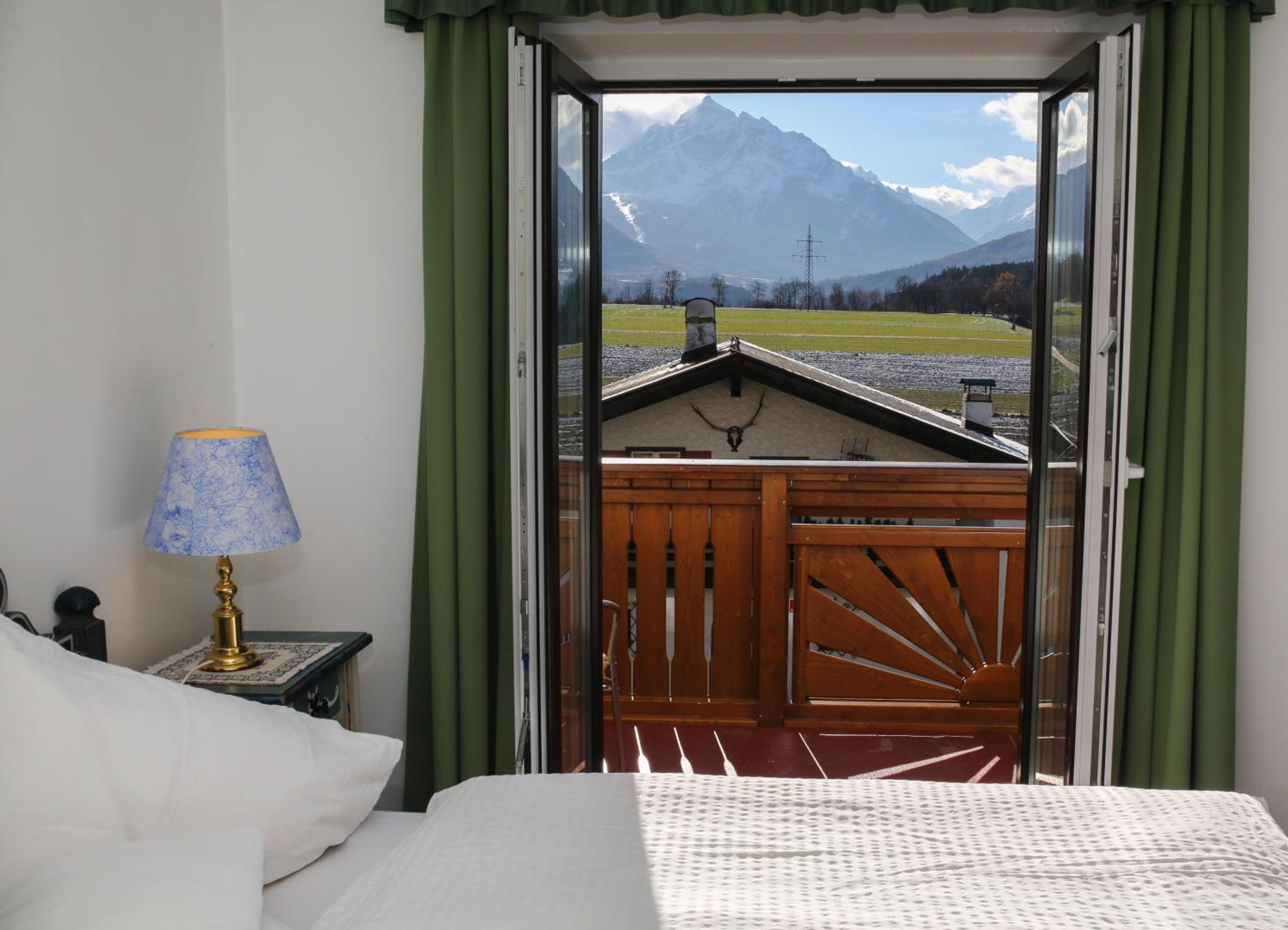 Standard Double Room with Balcony - Photo 36