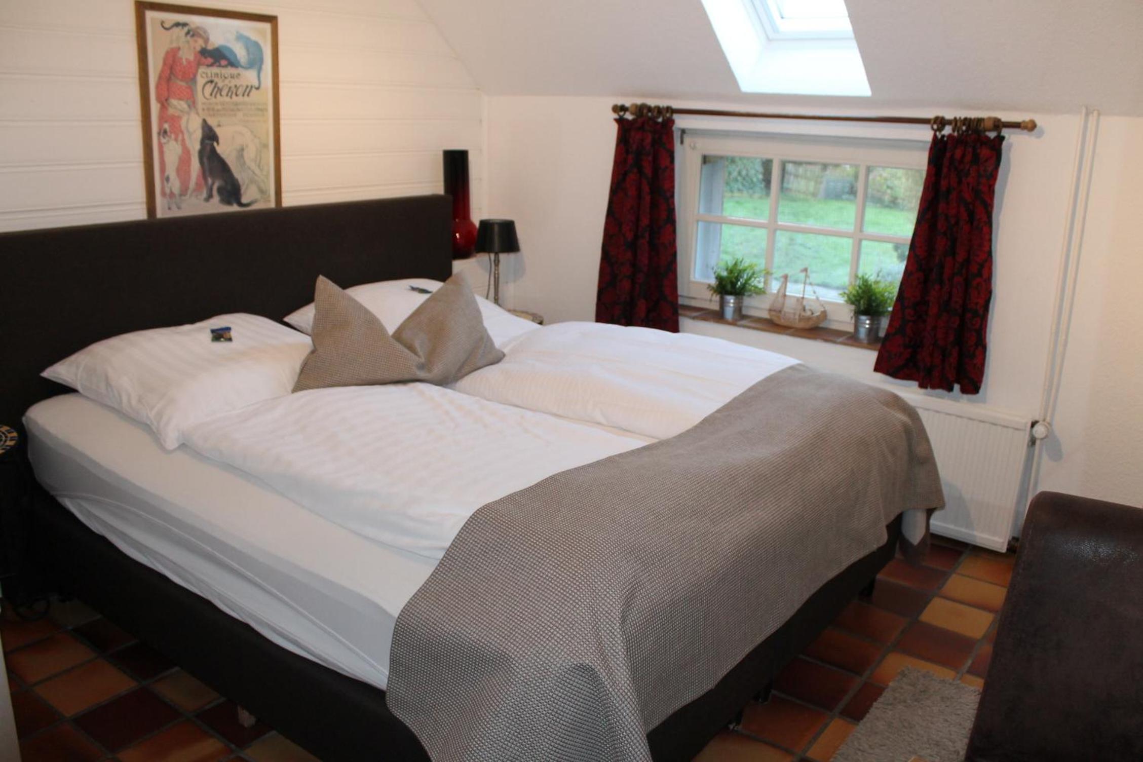 Small Double Room photo 1
