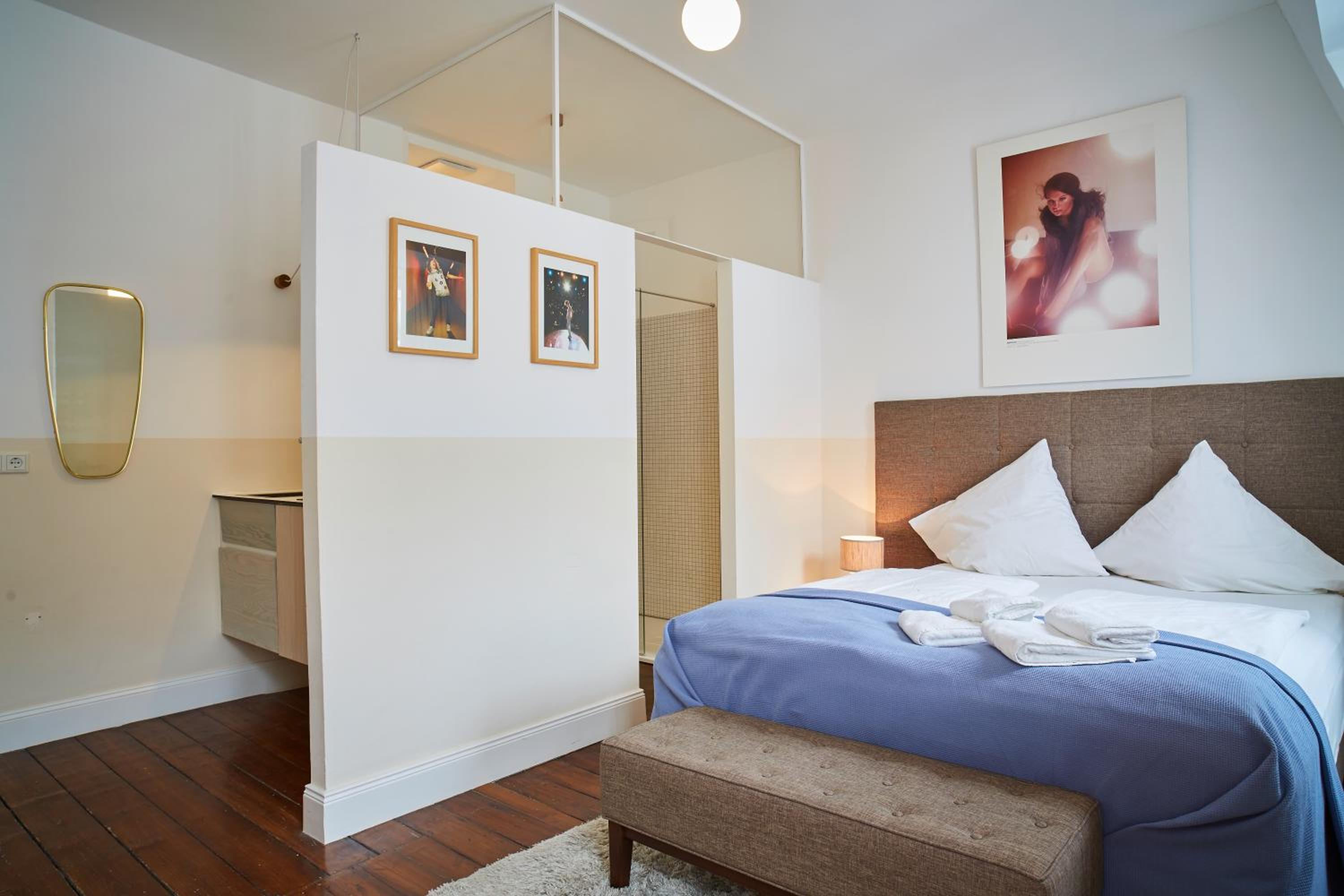 Deluxe Double Room - Photo 14