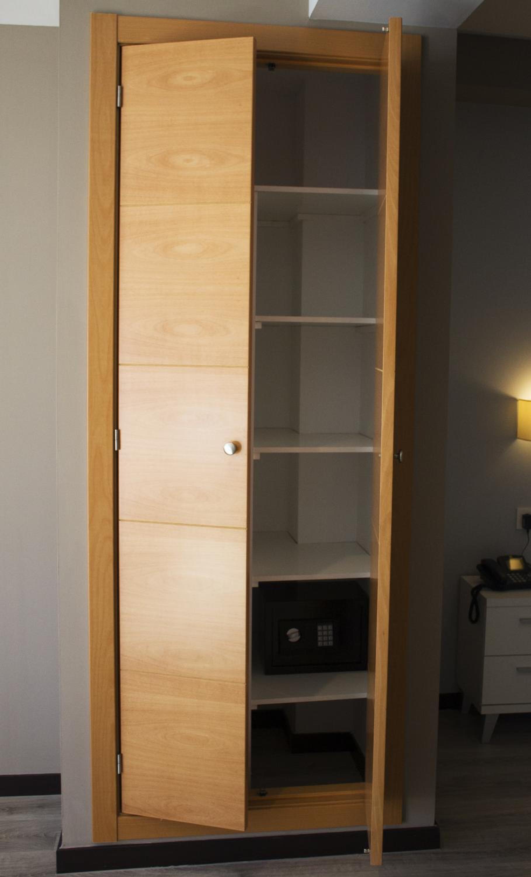 Deluxe Double Room with Castle View - Photo 11